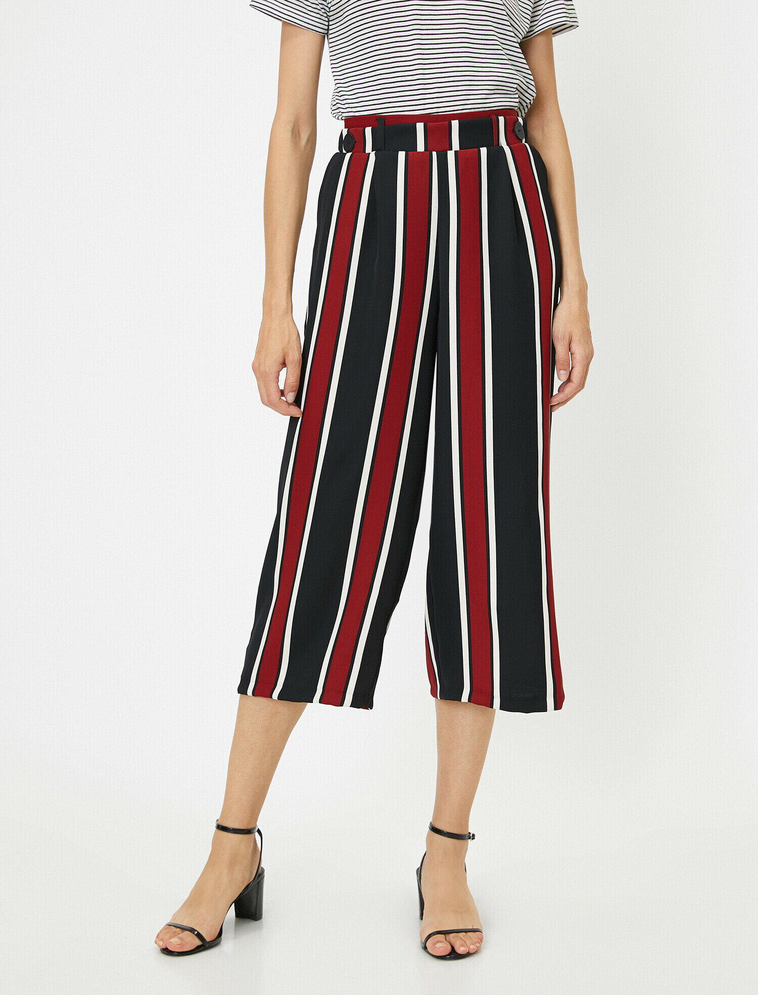   Düğme Detaylı Pantolon