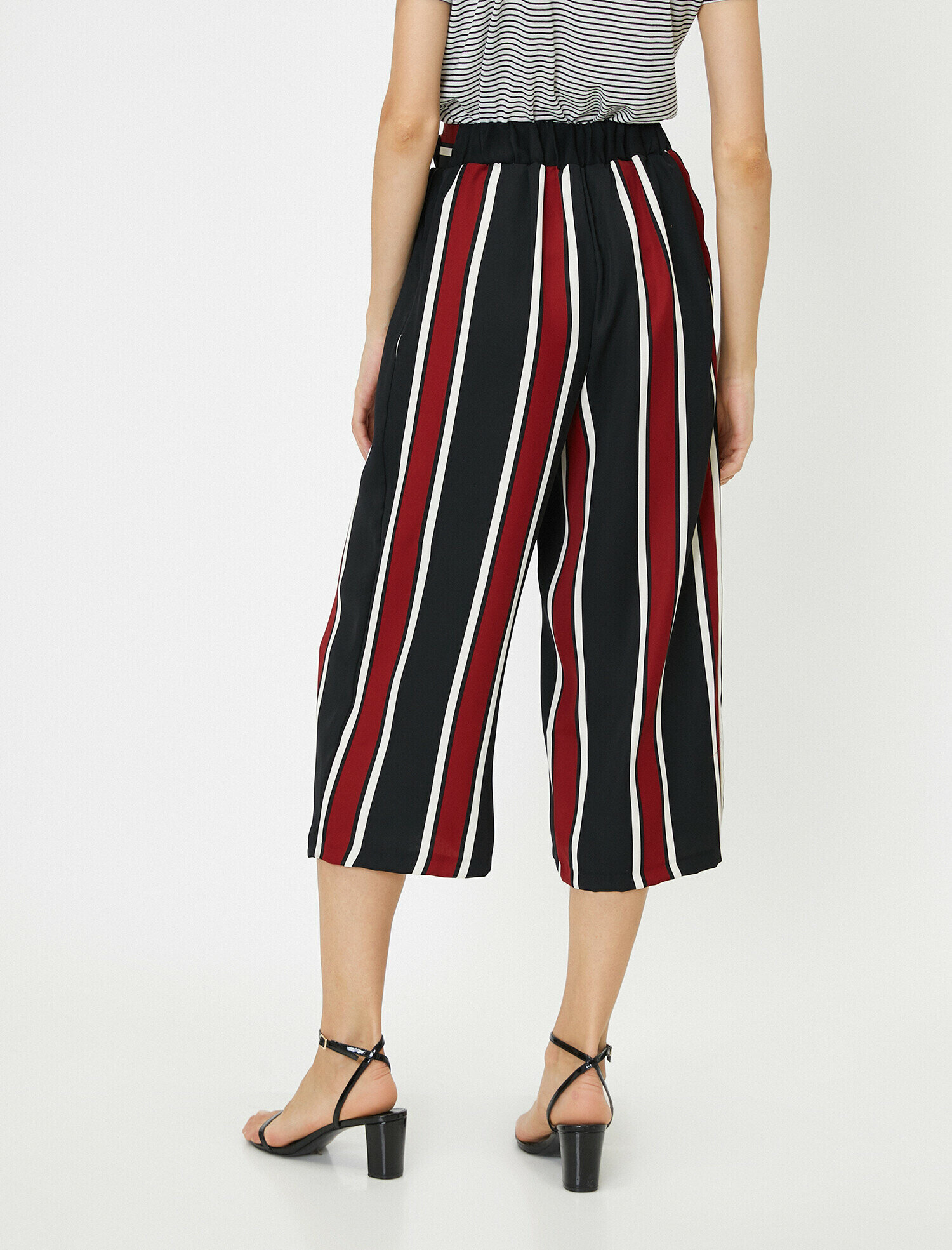   Düğme Detaylı Pantolon