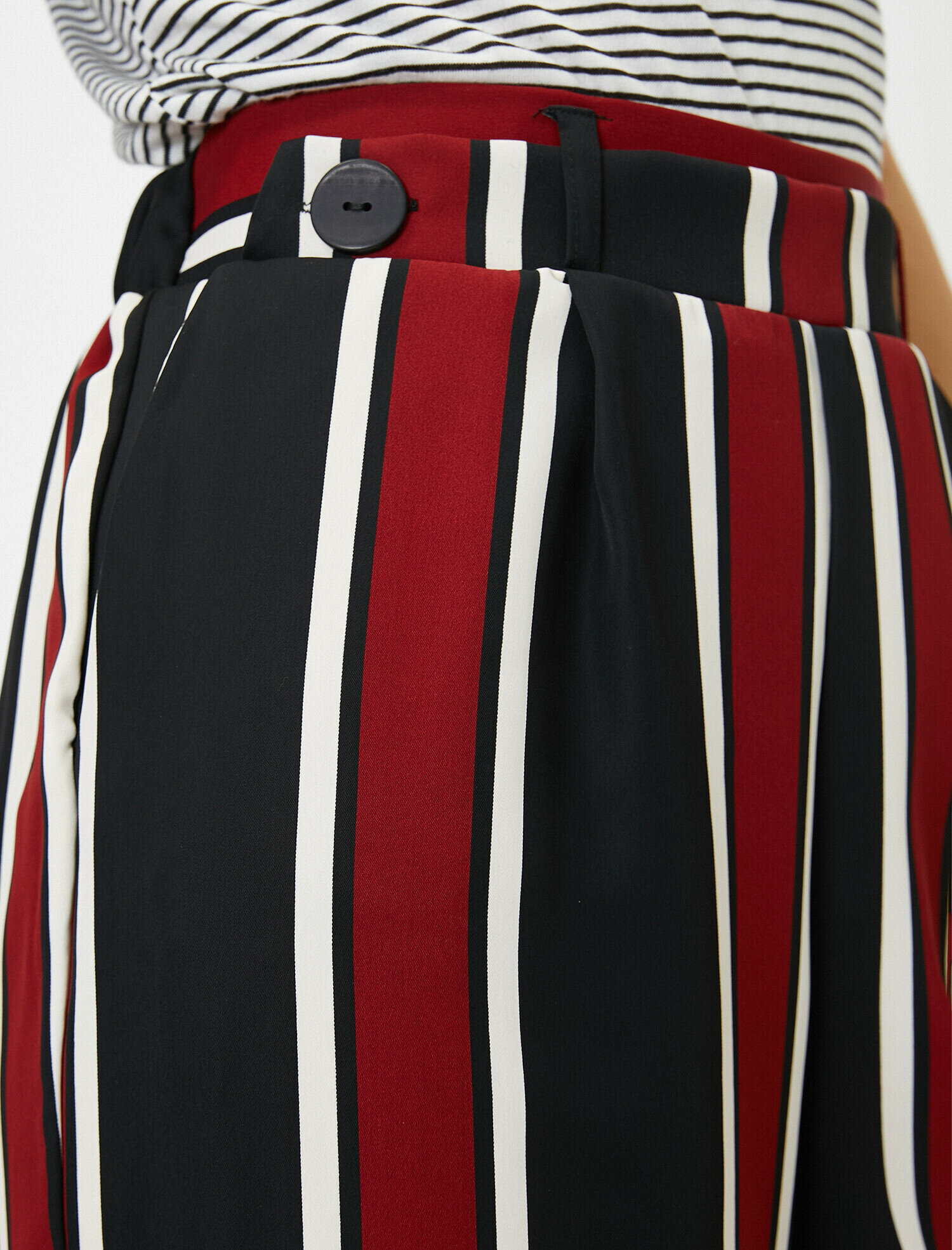   Düğme Detaylı Pantolon