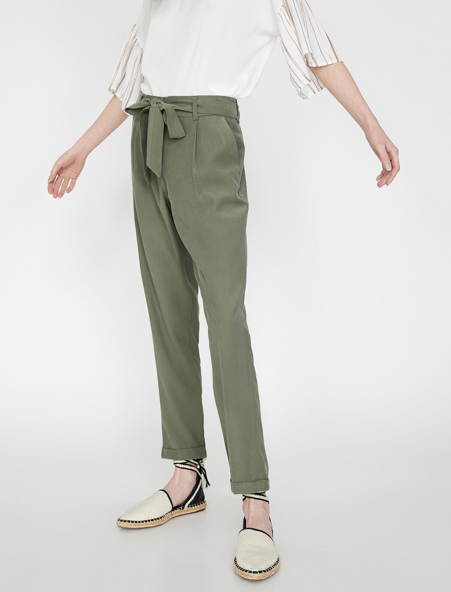   Beli Bağlamalı Pantolon