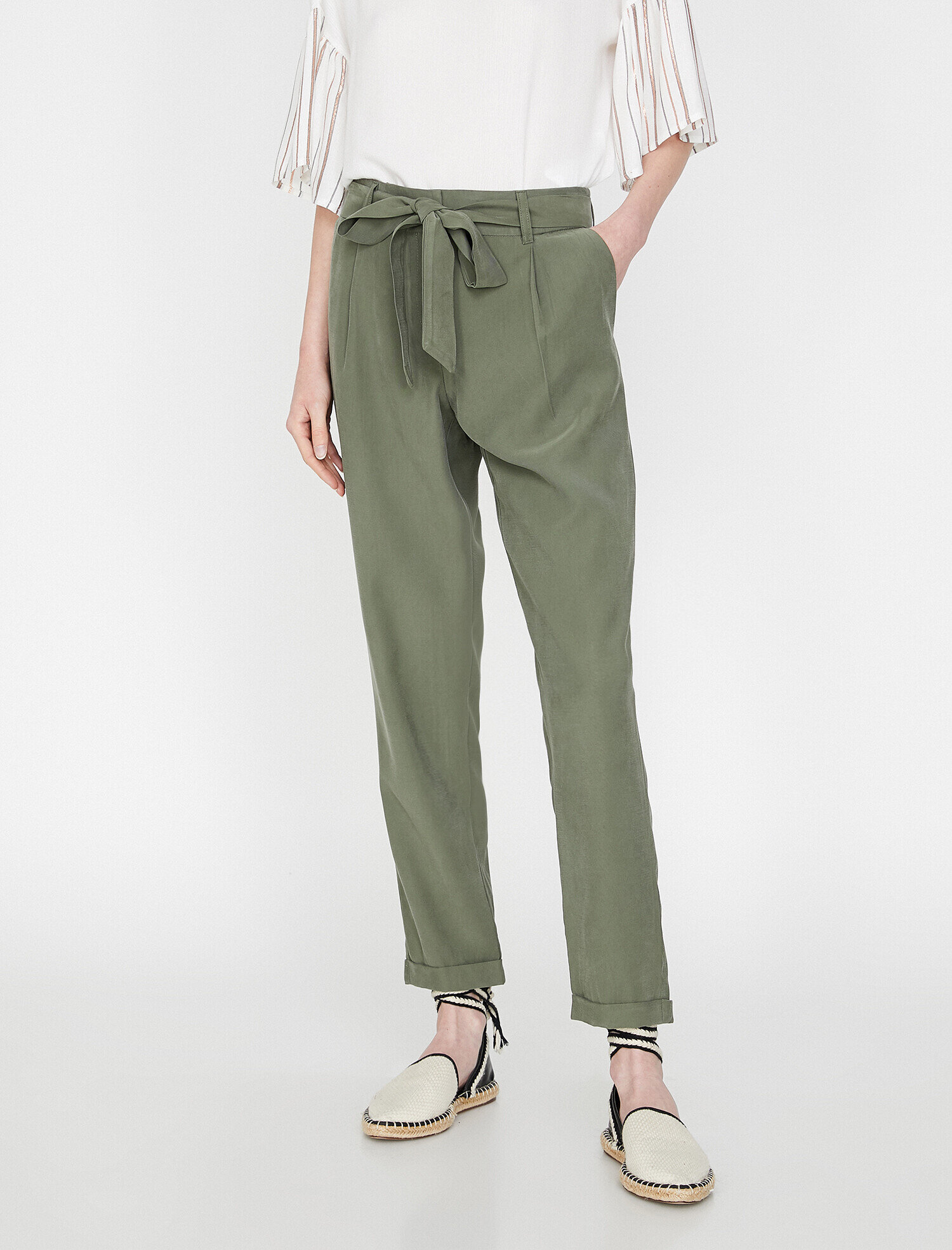   Beli Bağlamalı Pantolon