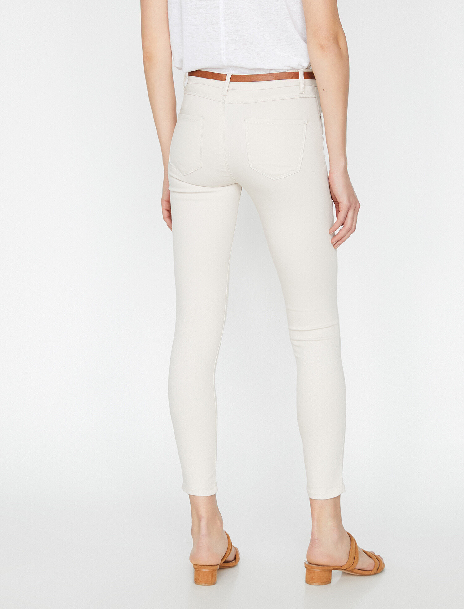   Kemer Detaylı Pantolon