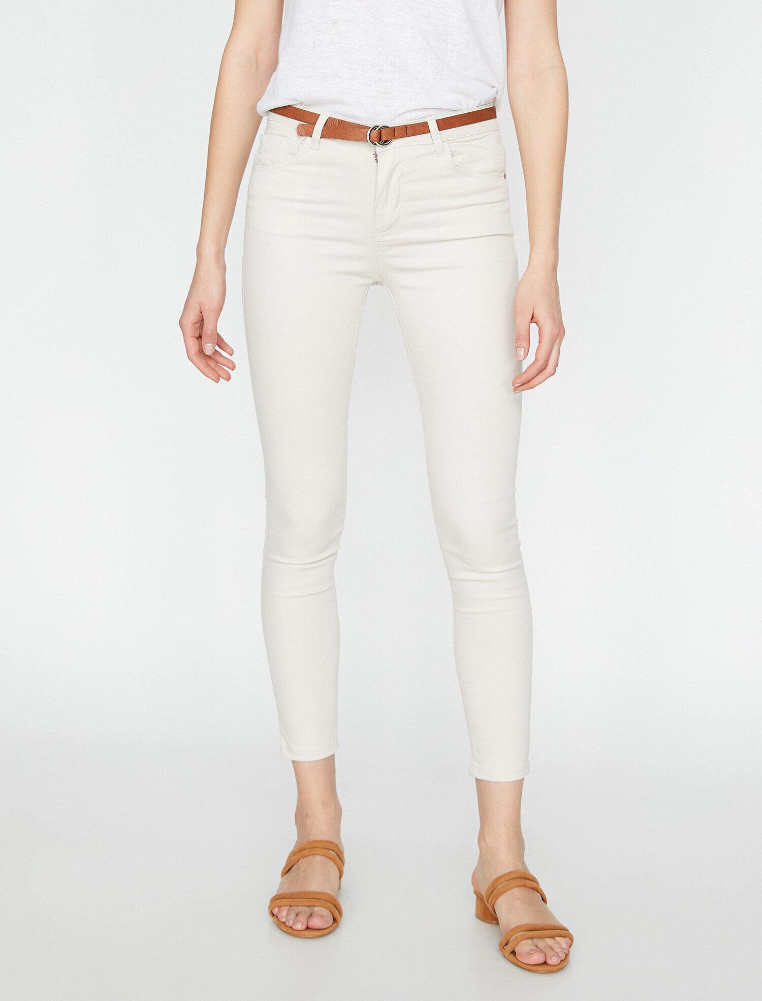   Kemer Detaylı Pantolon