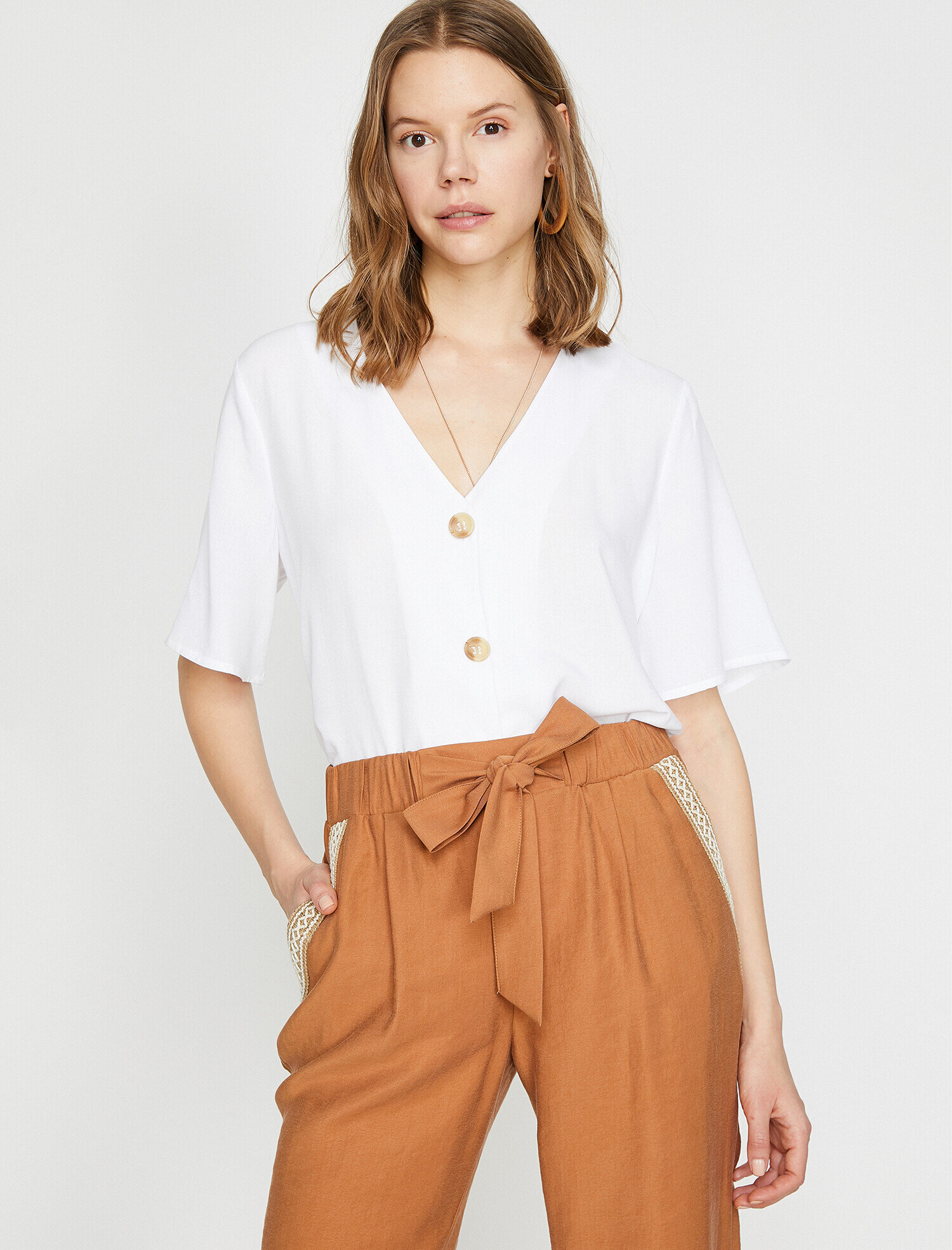   Düğme Detaylı Gömlek