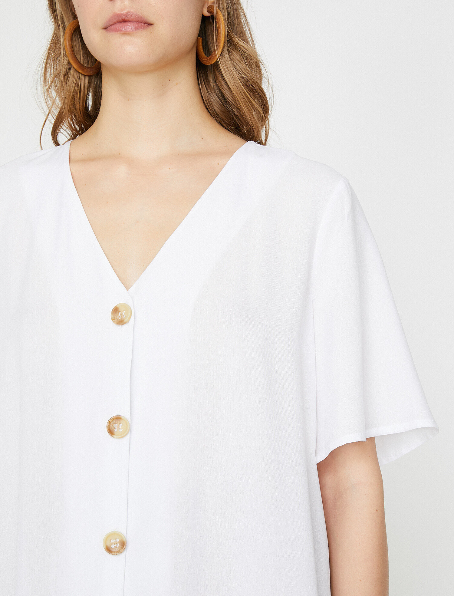   Düğme Detaylı Gömlek