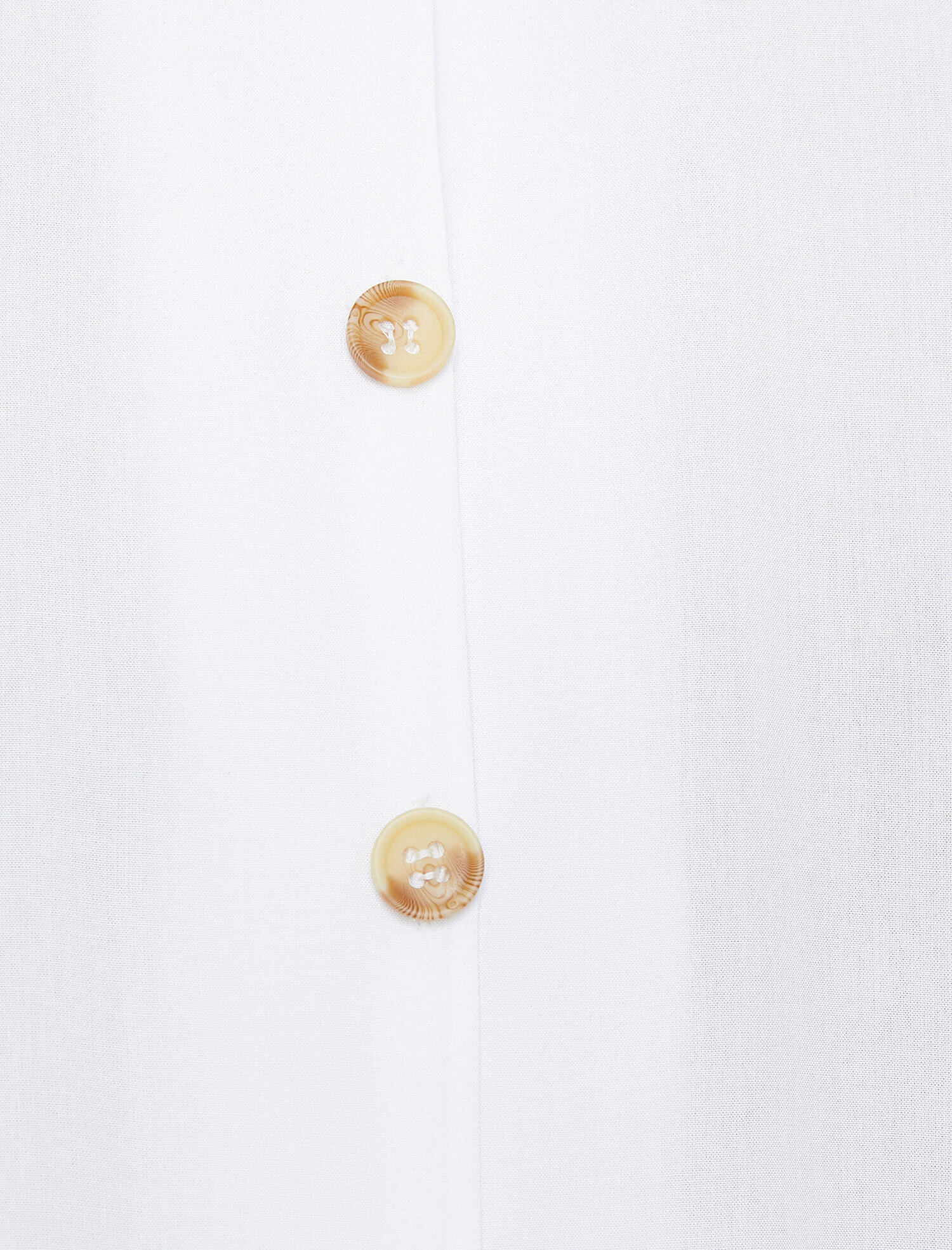   Düğme Detaylı Gömlek