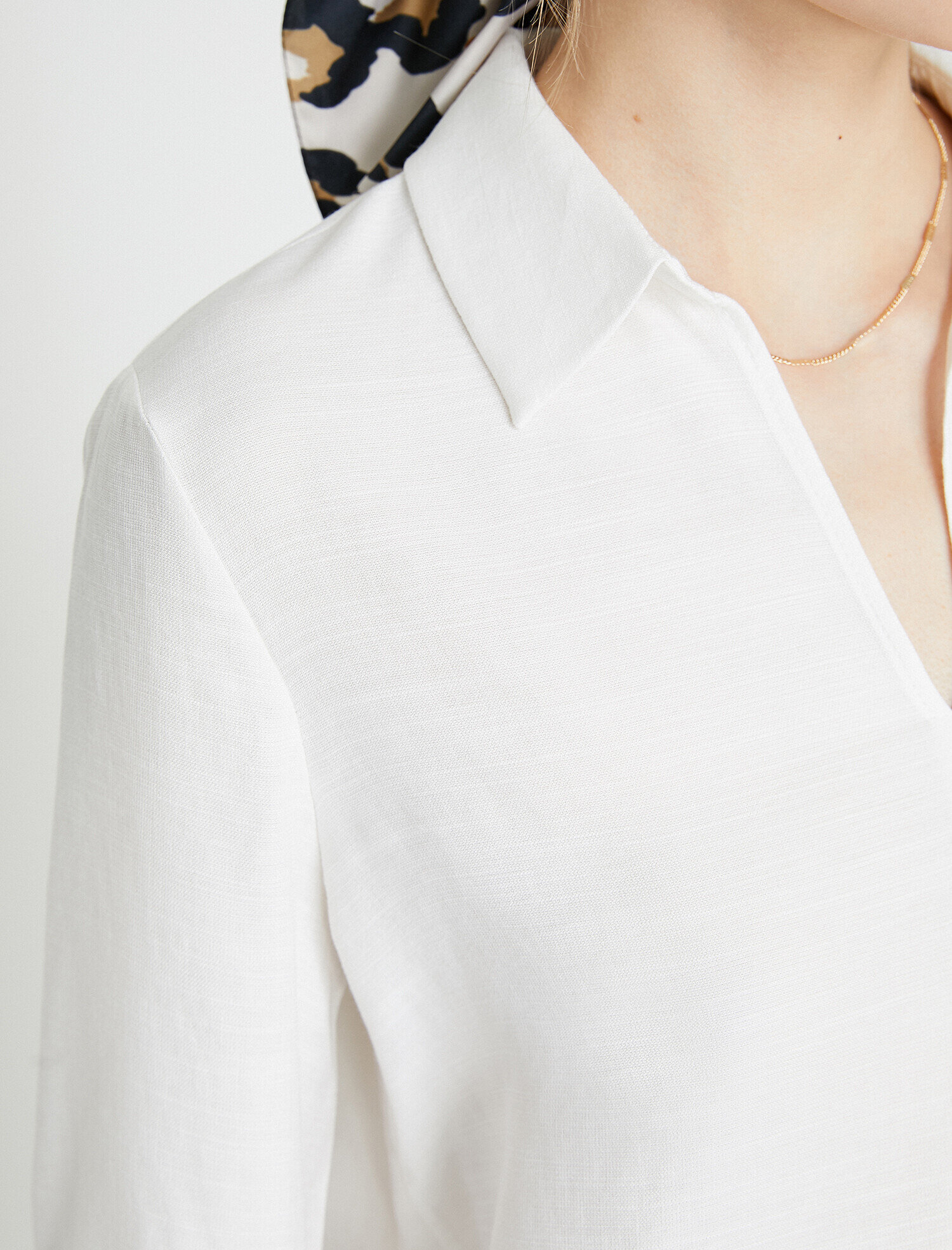   Düğme Detaylı Bluz