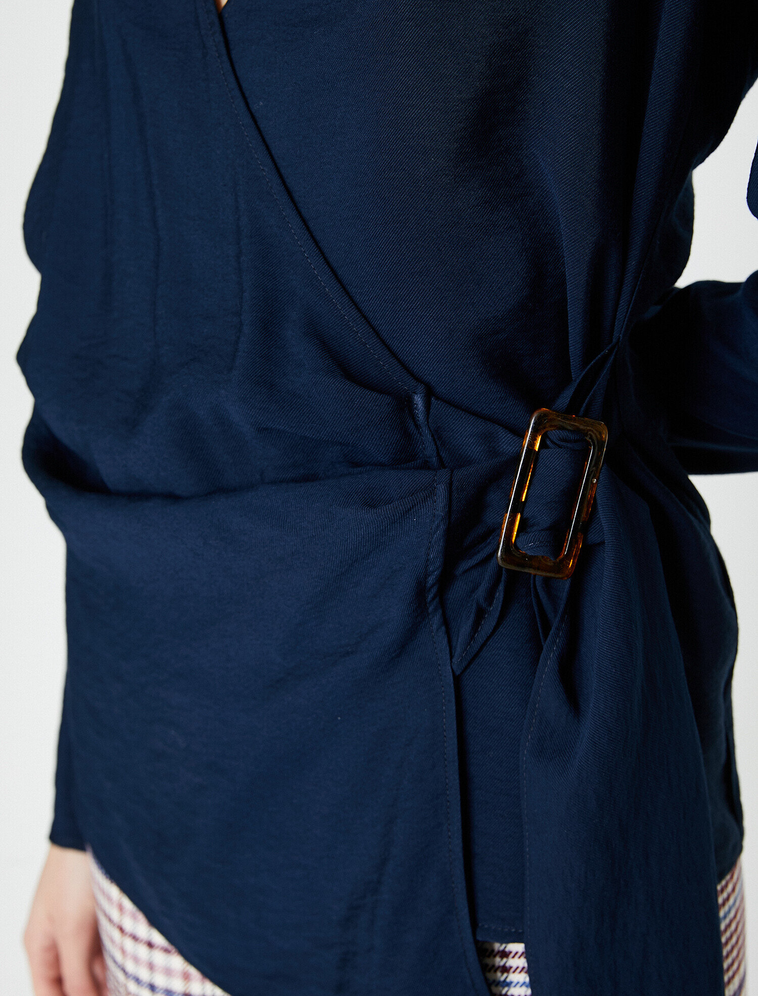   Beli Bağlamalı Bluz