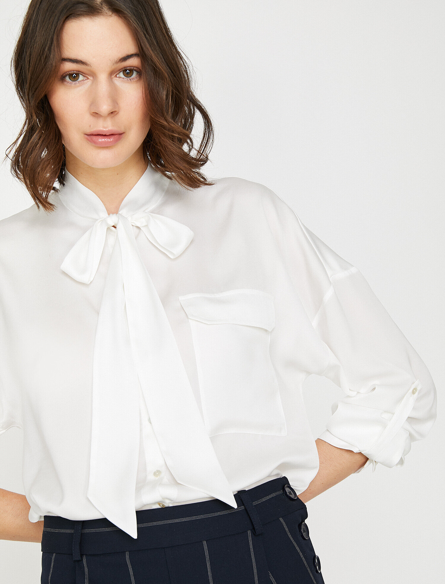   Bağlama Detaylı Gömlek