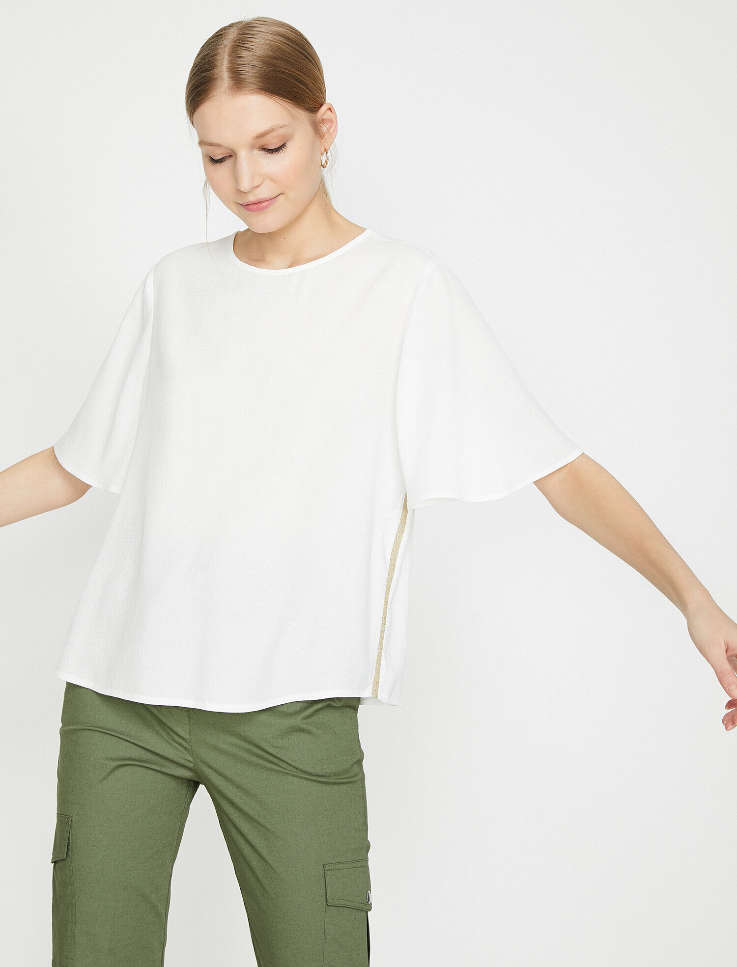   Şerit Detaylı Bluz