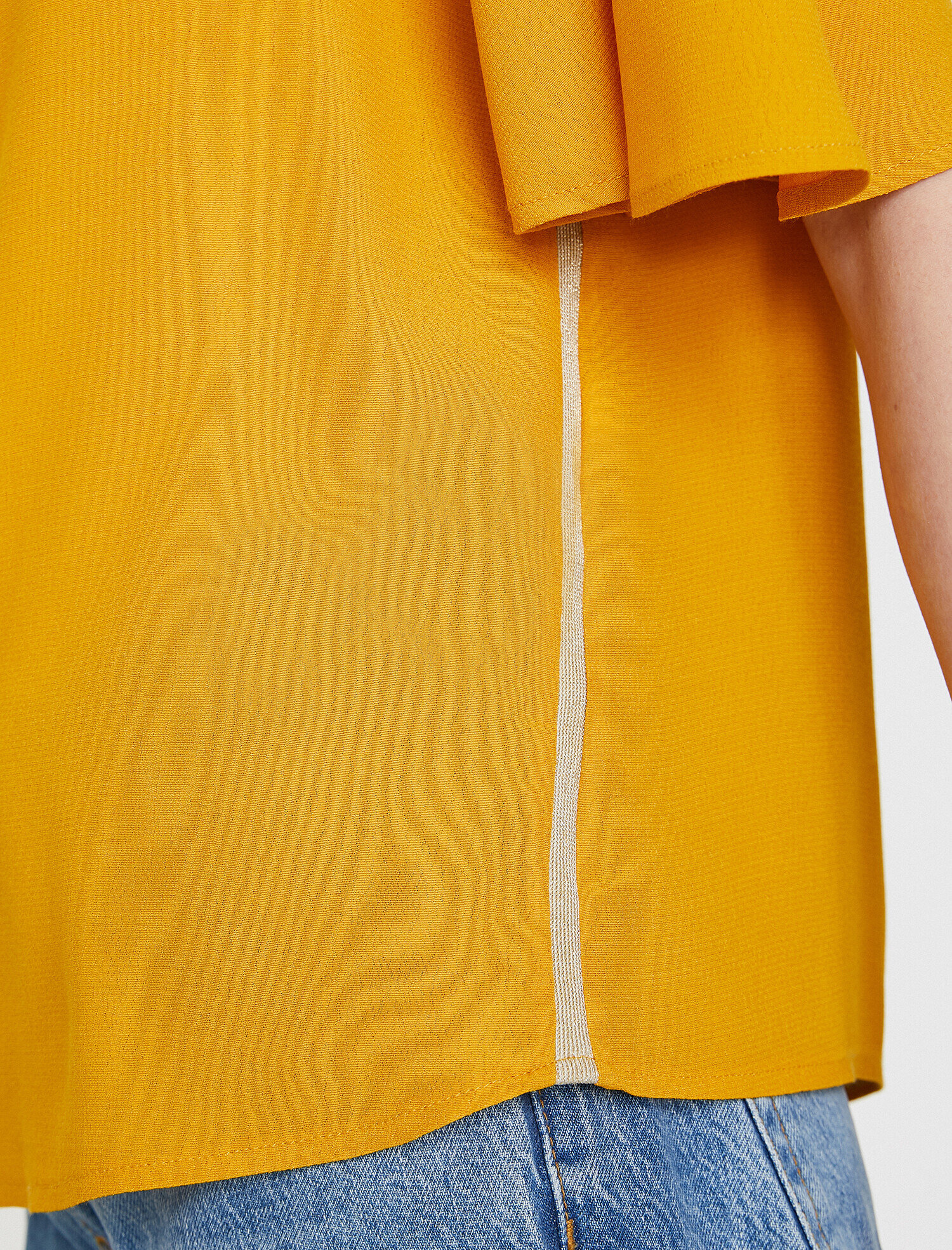   Şerit Detaylı Bluz