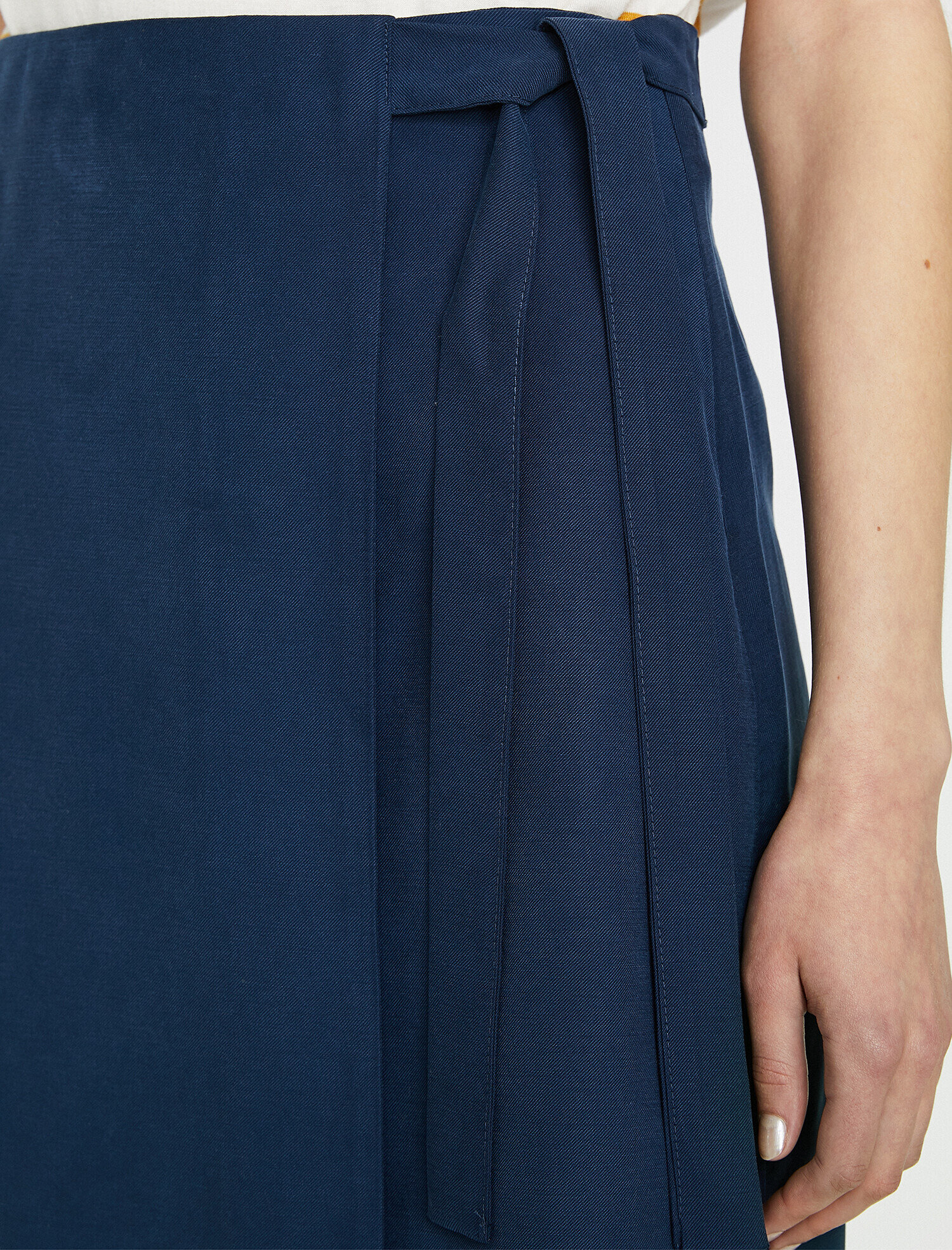   Beli Bağlamalı Etek