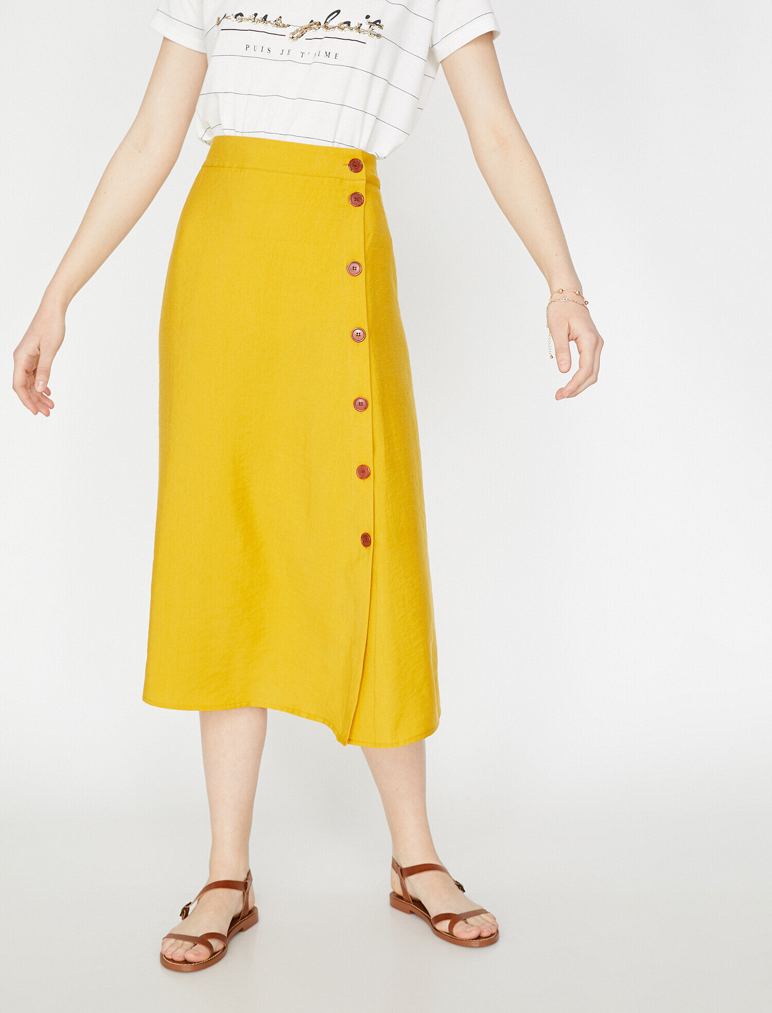   Düğme Detaylı Etek