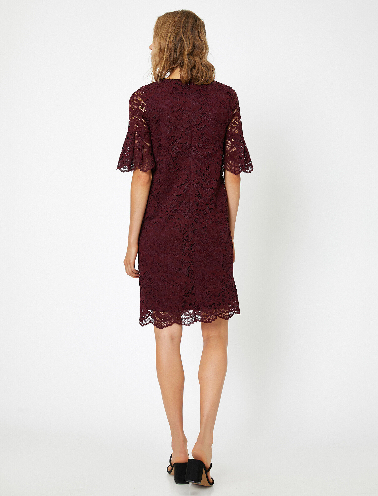   Dantel Detaylı Elbise