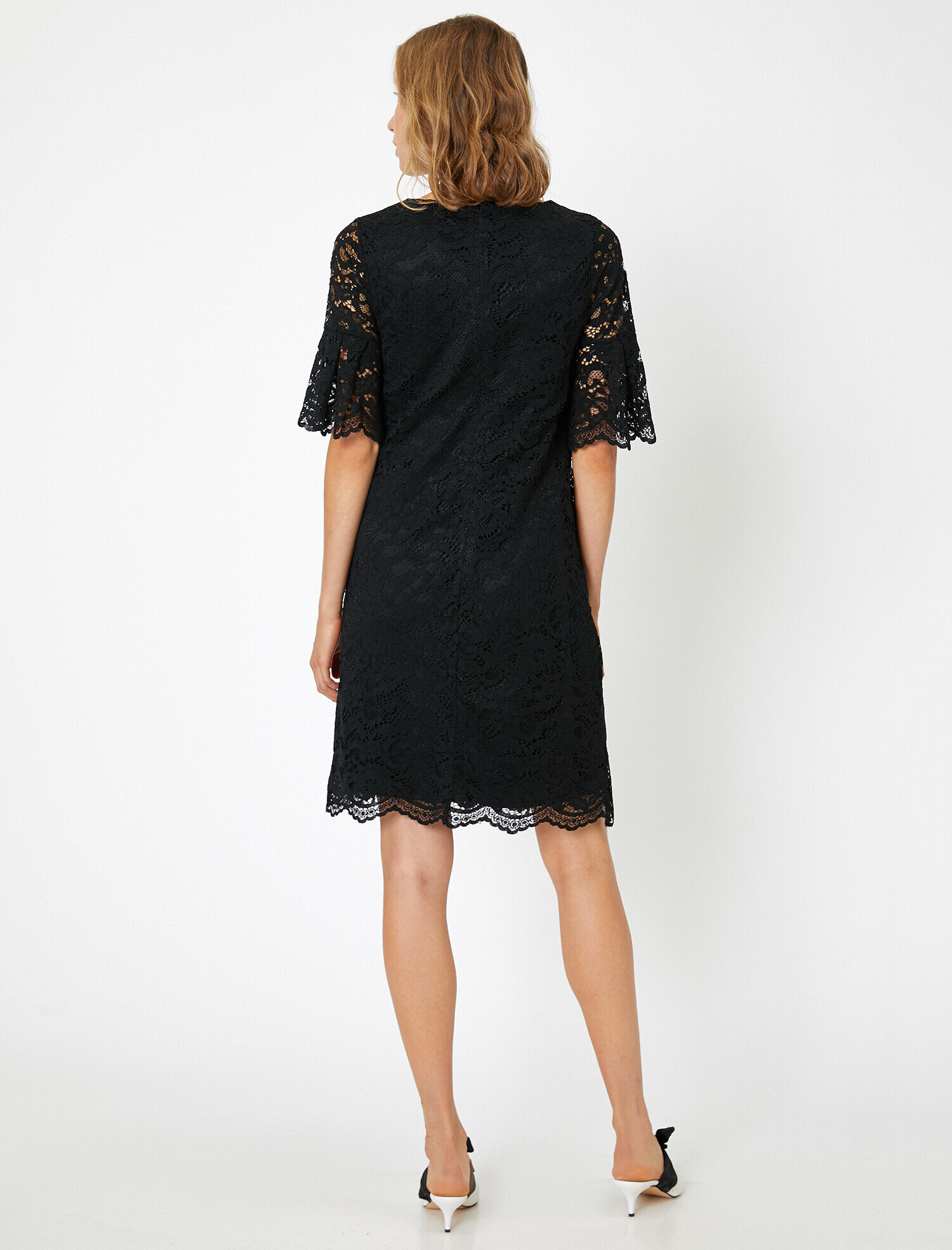   Dantel Detaylı Elbise