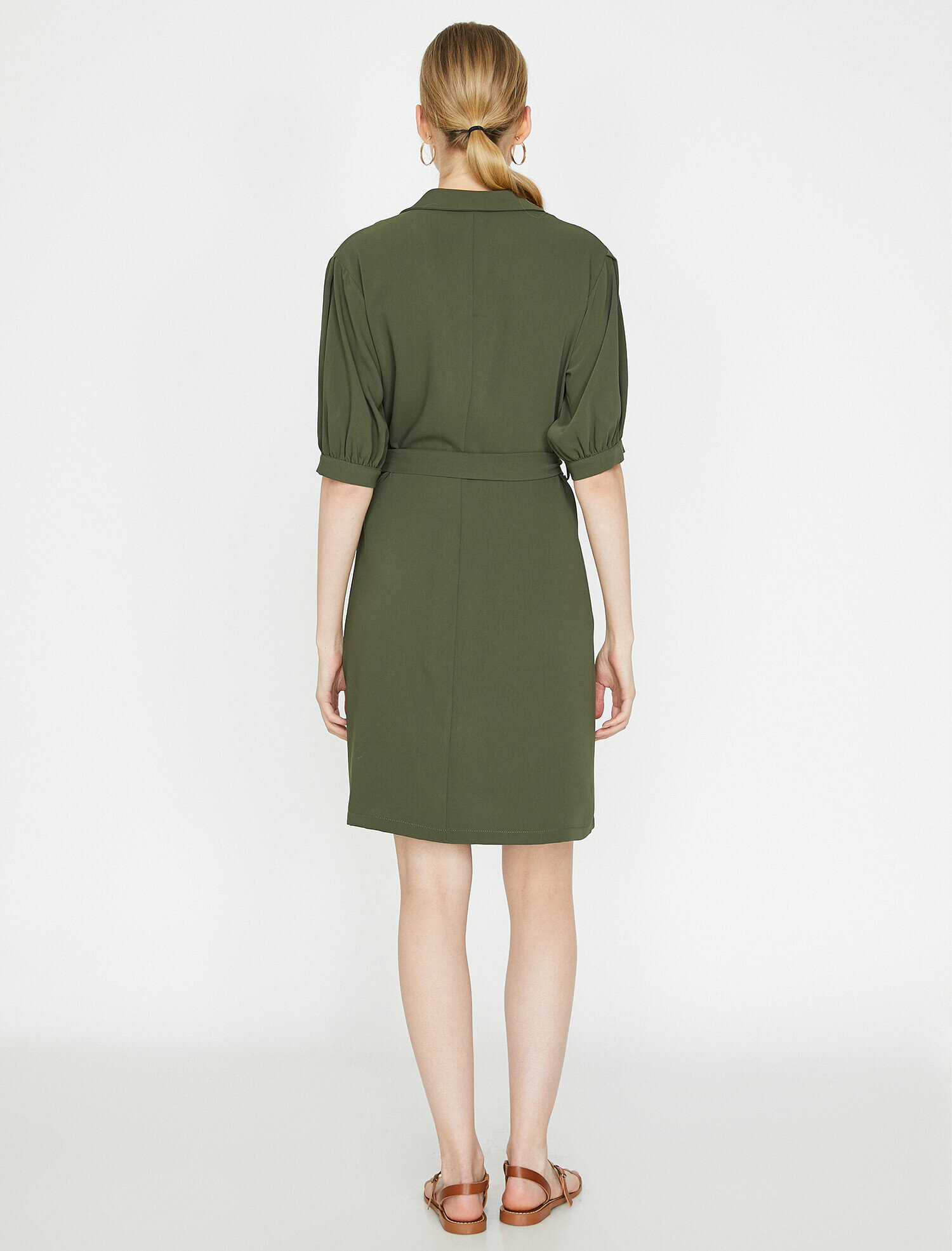   Düğme Detaylı Elbise