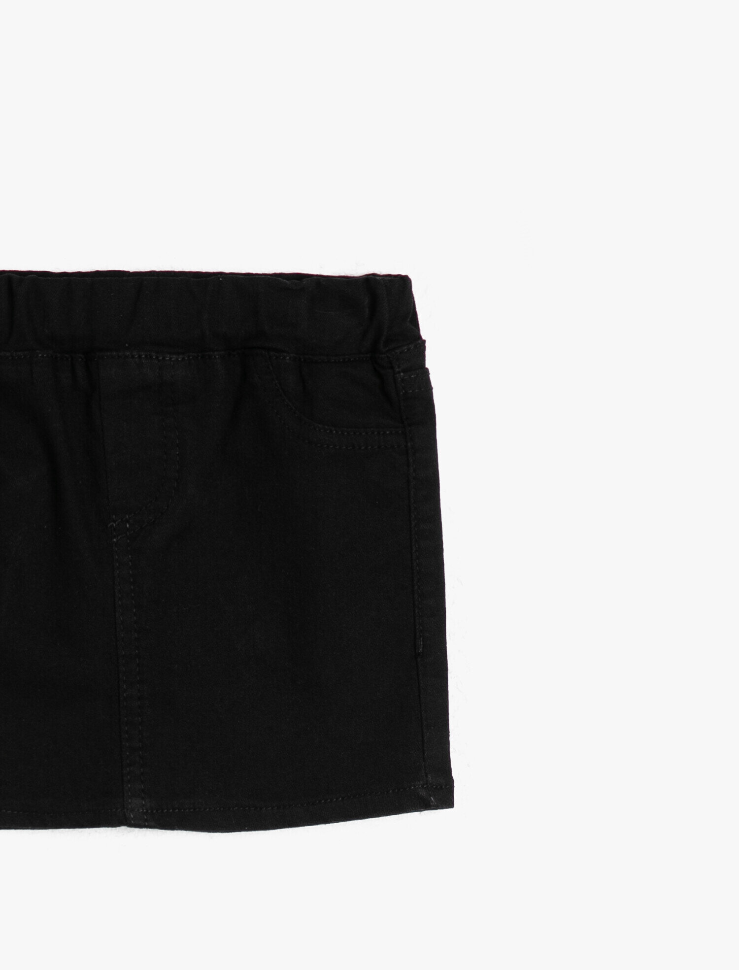  Kız Çocuk İnce Esnek Kumaştan Önde Süs Ceplı Beli Lastikli Diz Üstü Etek