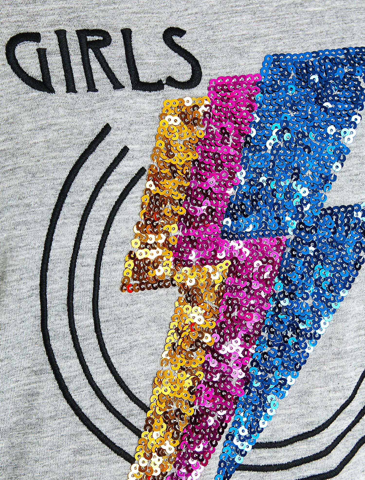   Pul Detaylı Tişört