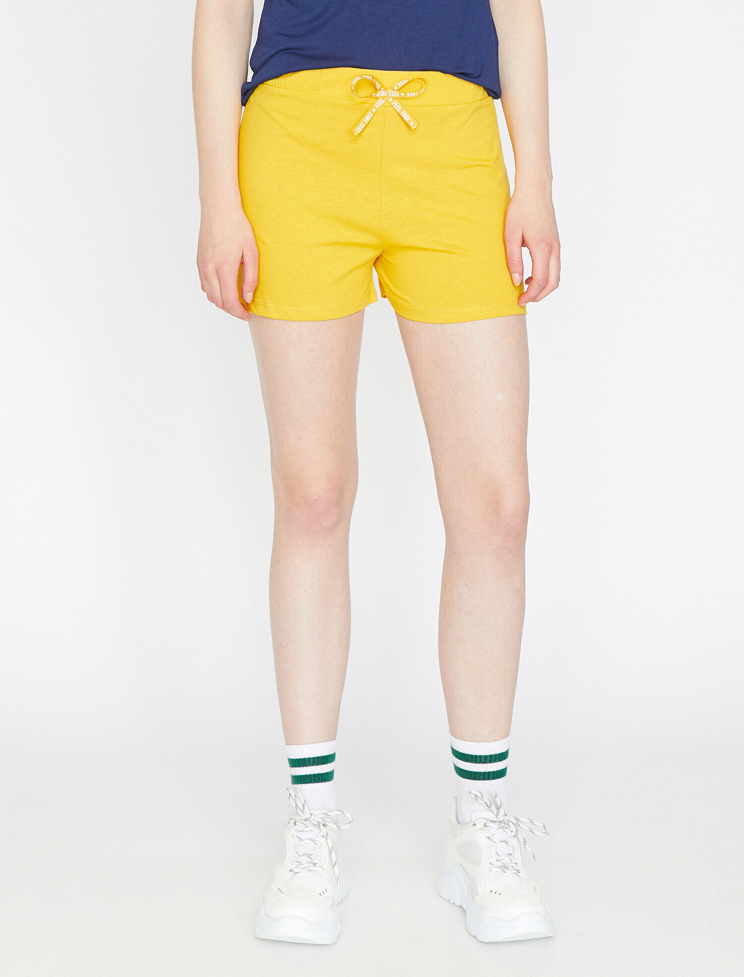   Beli Bağlamalı Şort