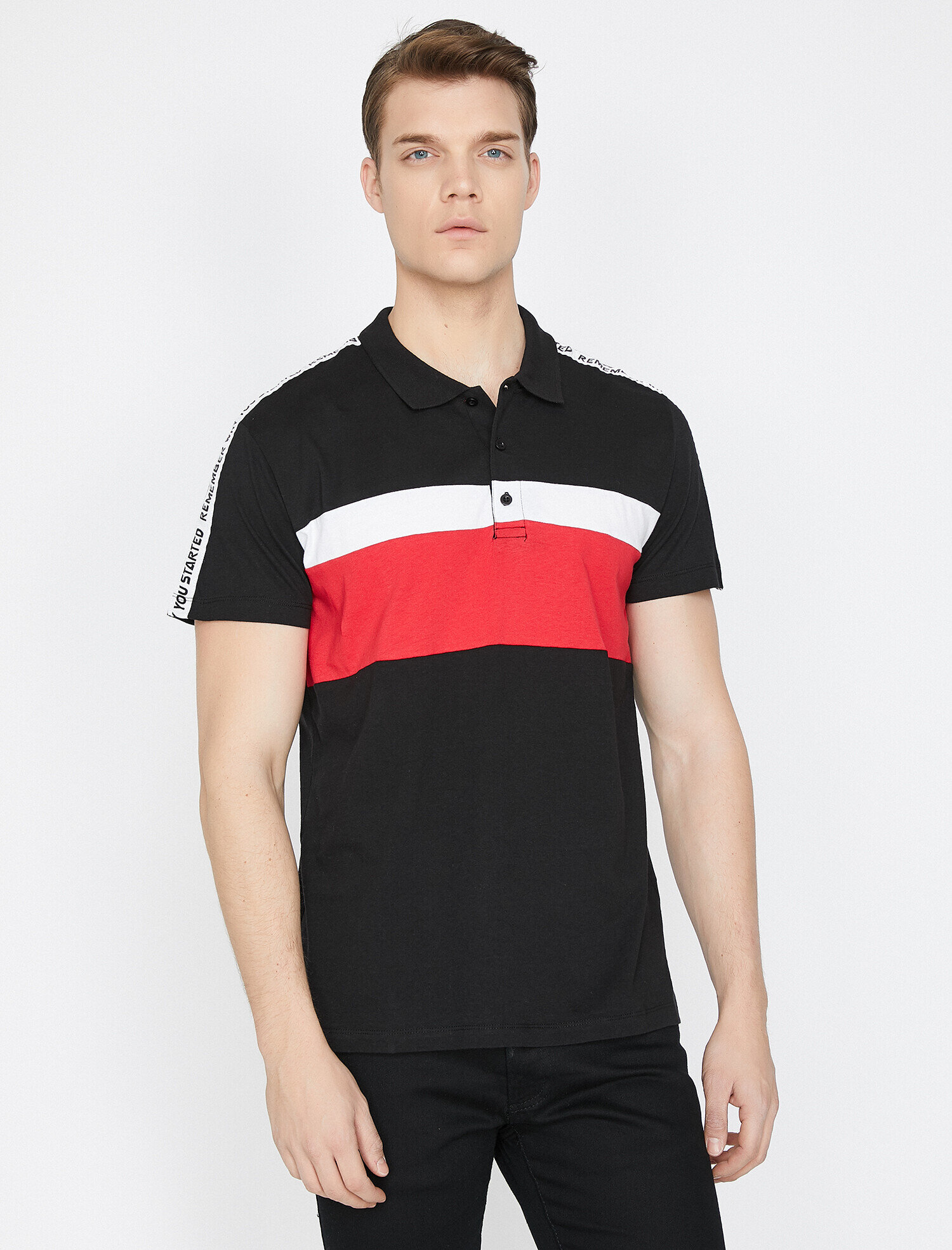 Polo Yaka Omuz Baskılı Renk Bloklu Slim Fit Tişört