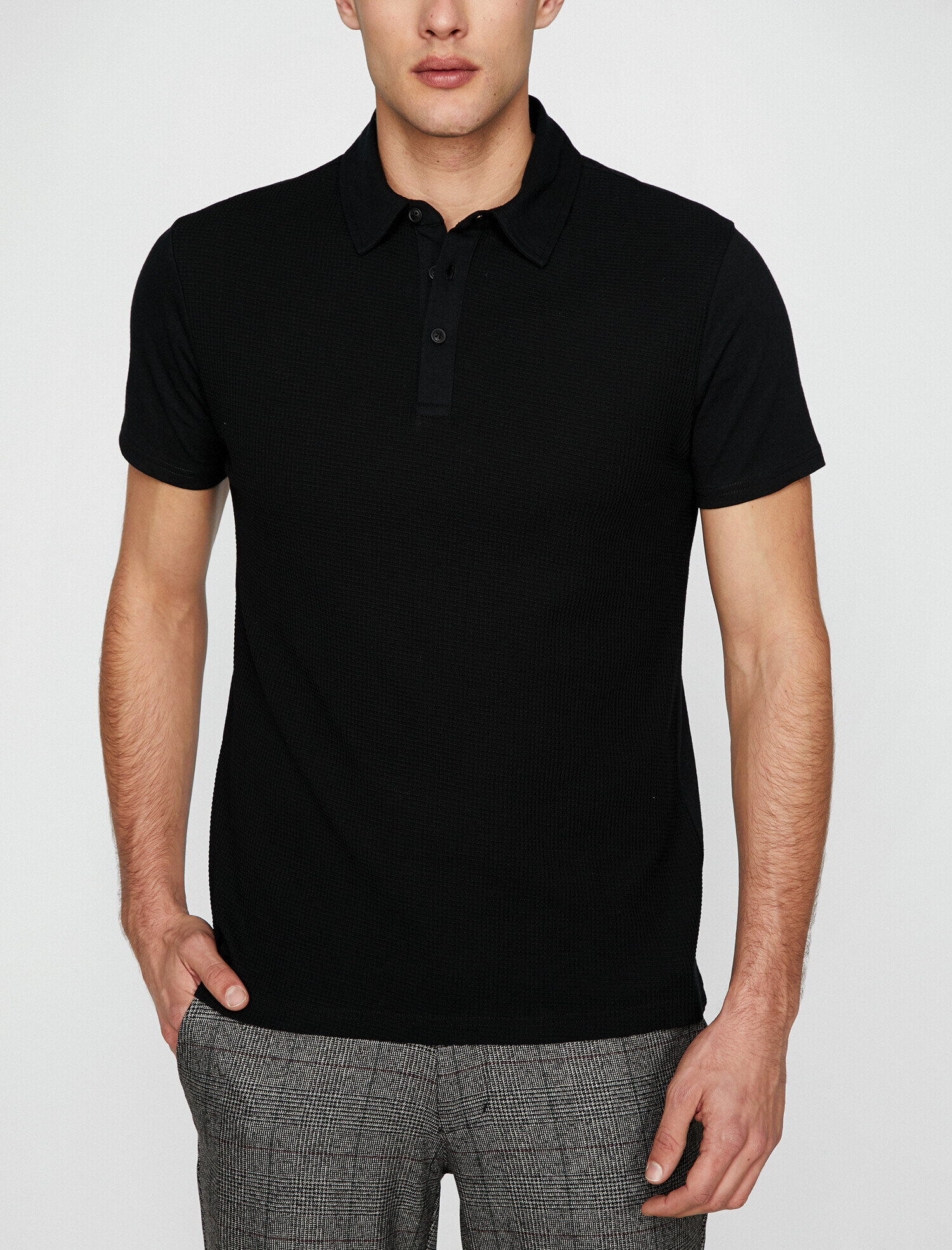   Polo Yaka Kısa Kollu Dokulu Kumaş Slim Fit Tişört