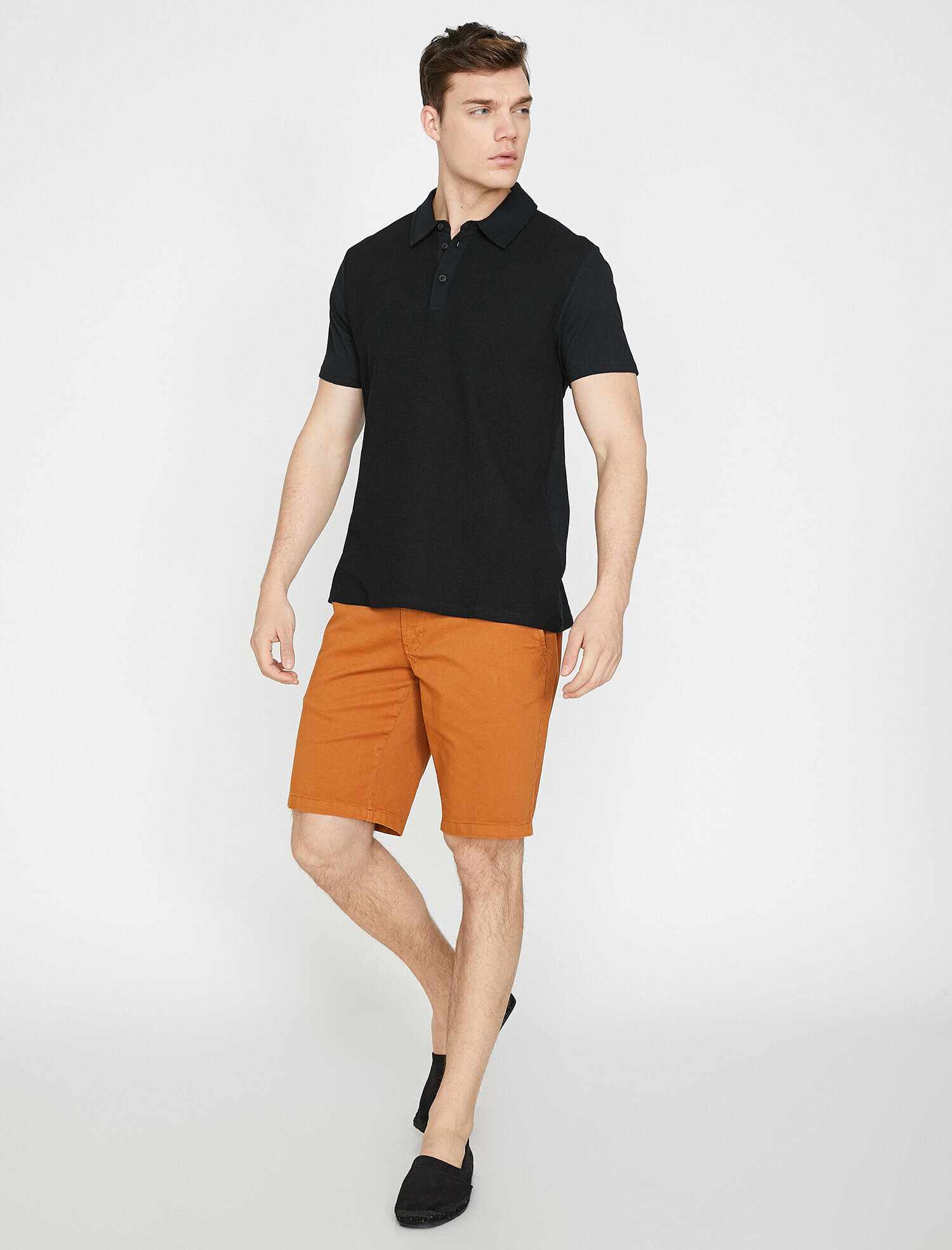   Polo Yaka Kısa Kollu Dokulu Kumaş Slim Fit Tişört