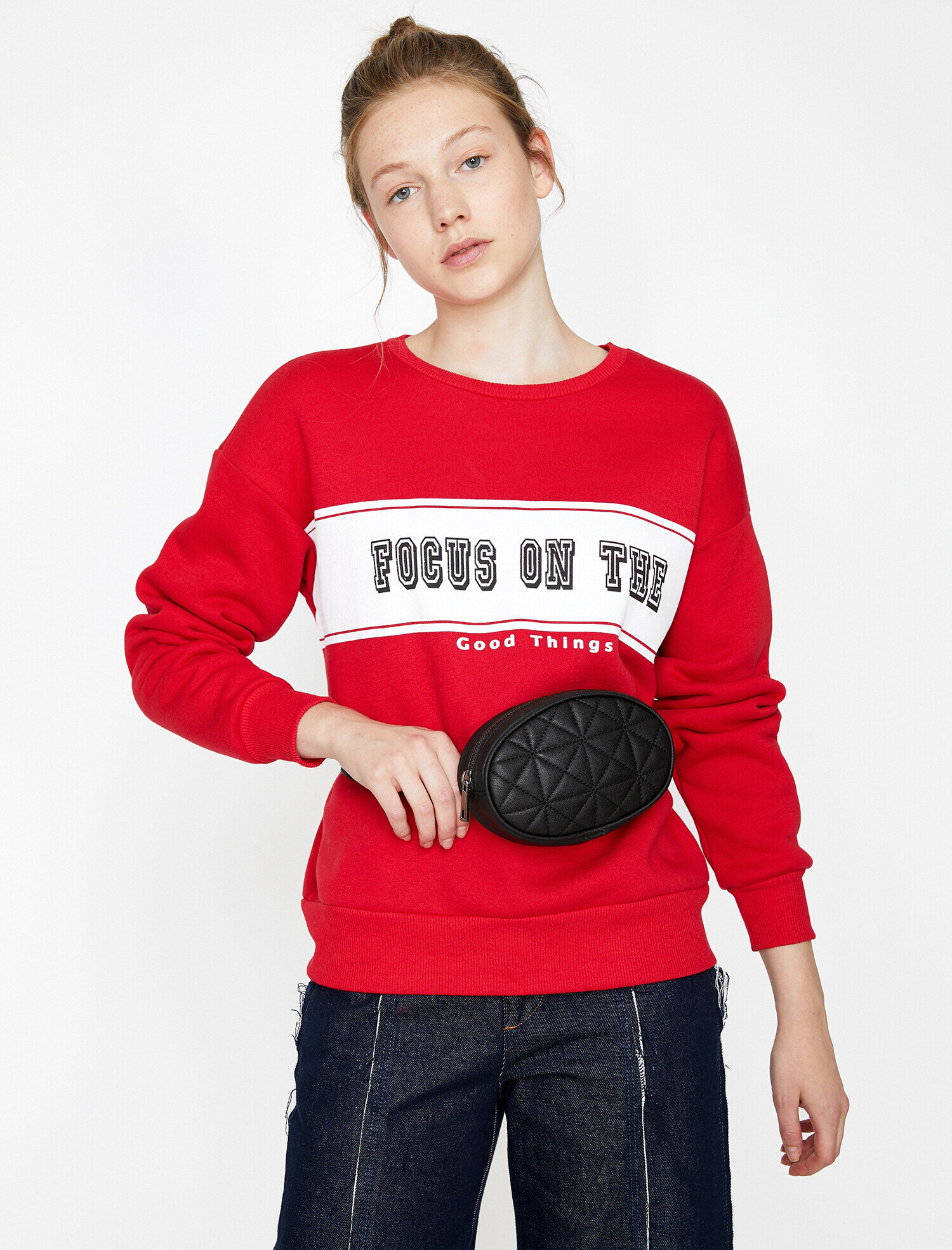  Kadın Fermuar Detaylı Bel Çantası