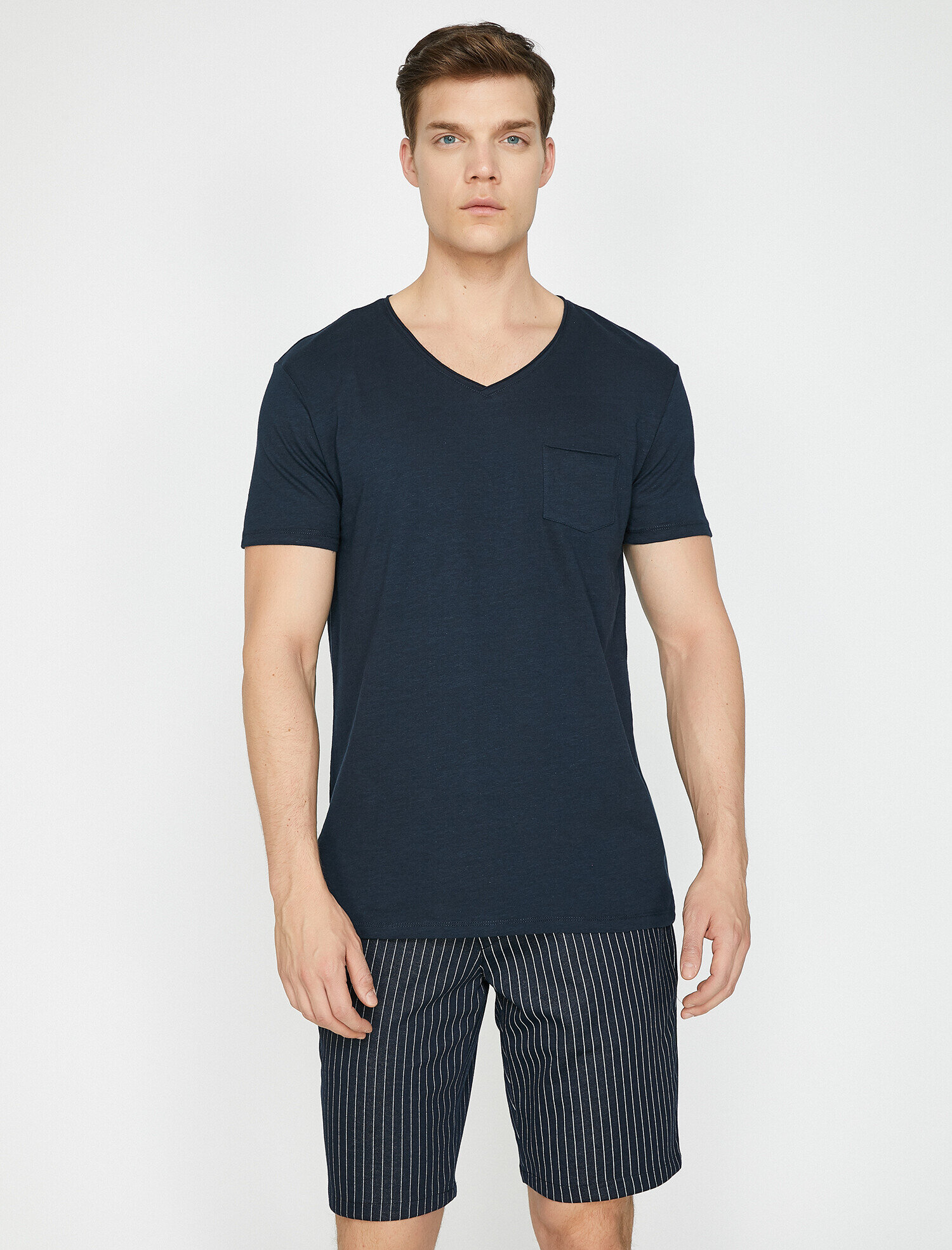   Cep Detaylı Tişört