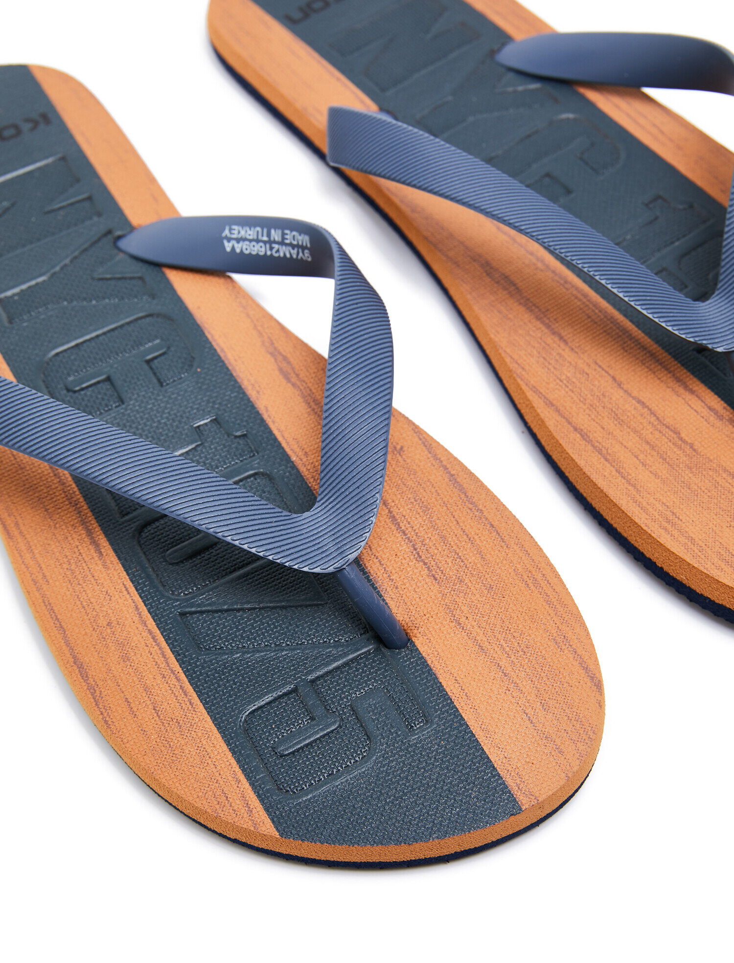  Erkek Parmak Arası Terlik