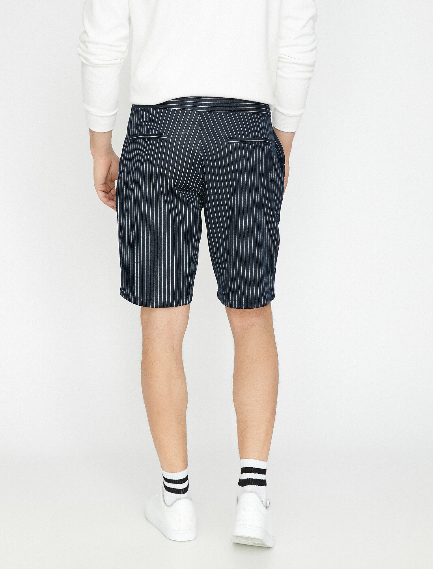   Beli Bağcıklı Lastikli Çizgili Rahat Fit Şort