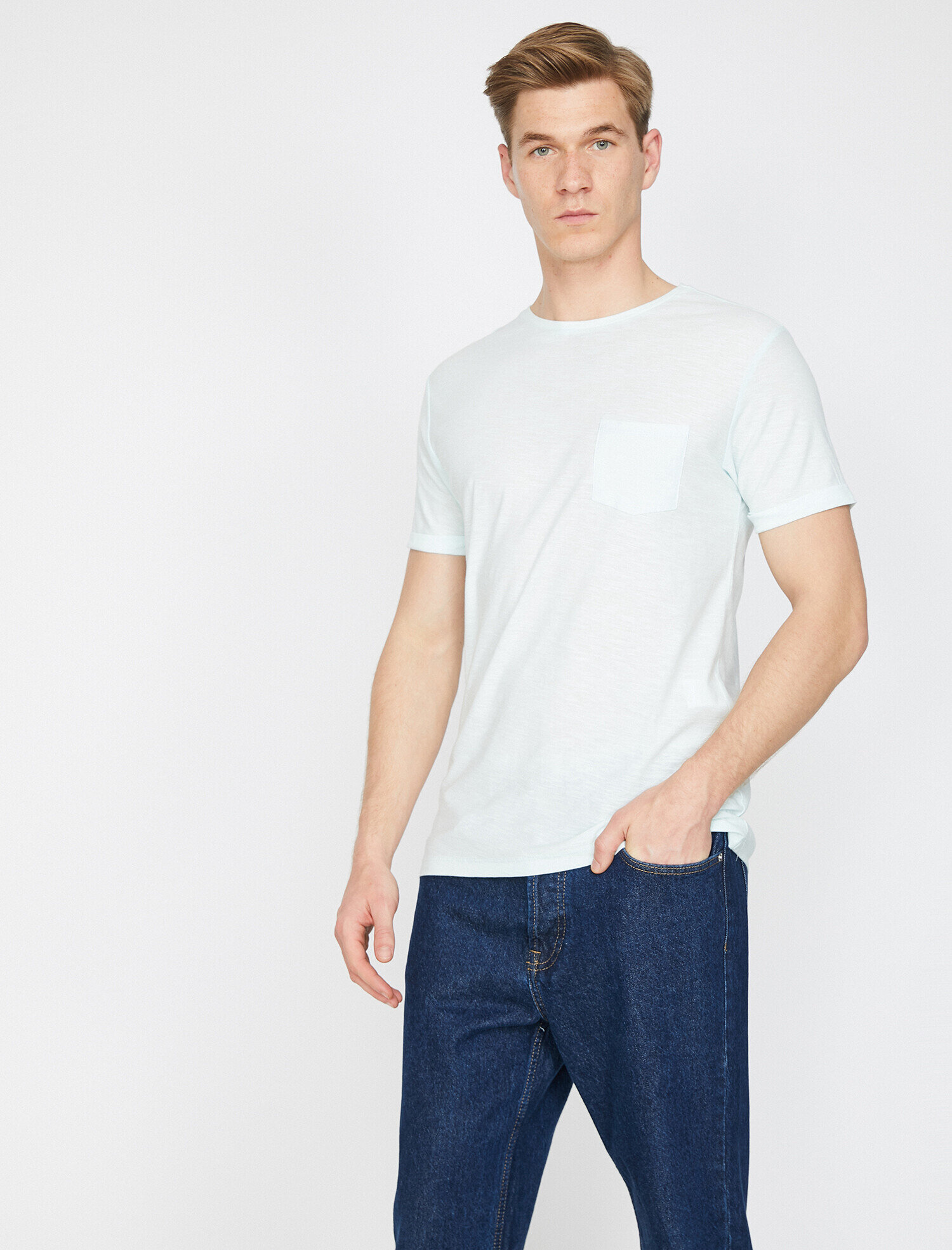   Bisiklet Yaka Tişört Cep Detaylı