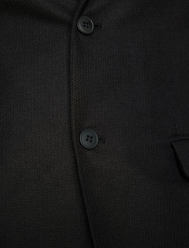  Düğme Detaylı Ceket
