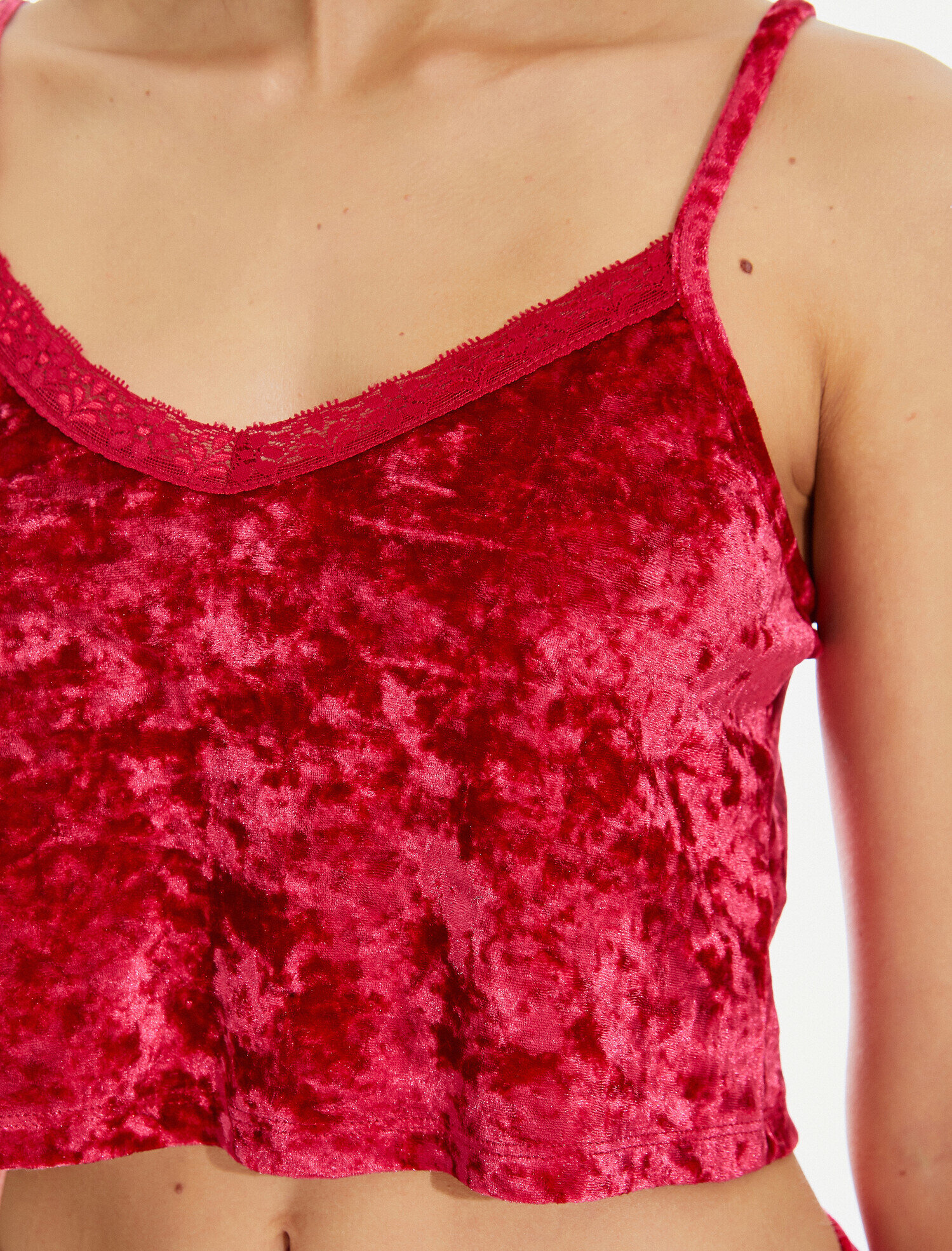   Dantel Detaylı Kadife Tanktop