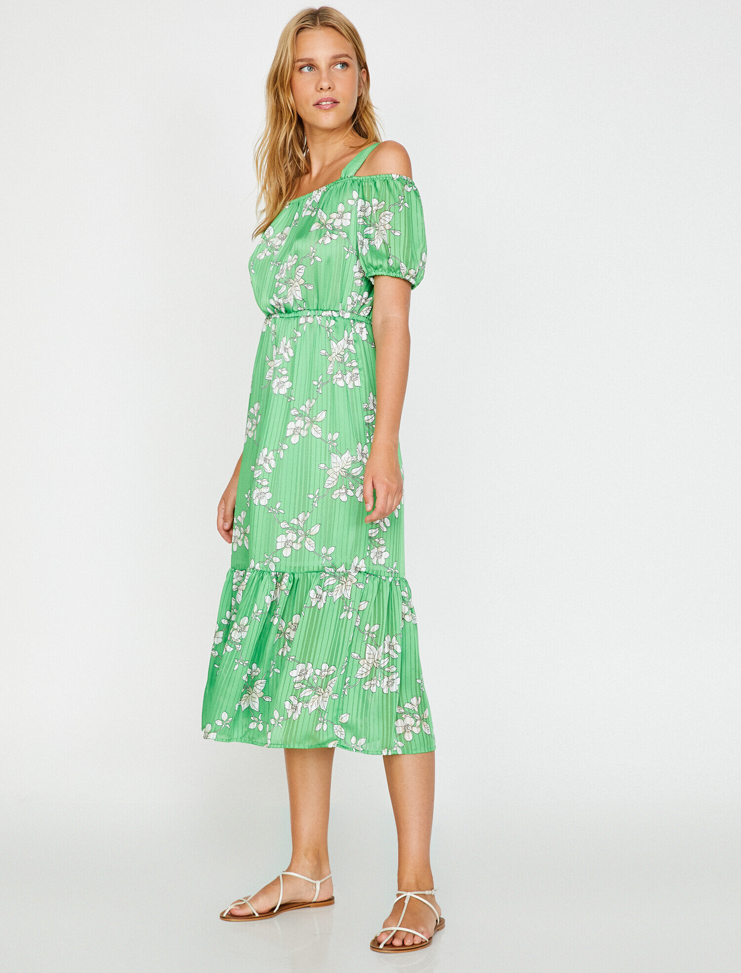   Fırfır Detaylı Elbise