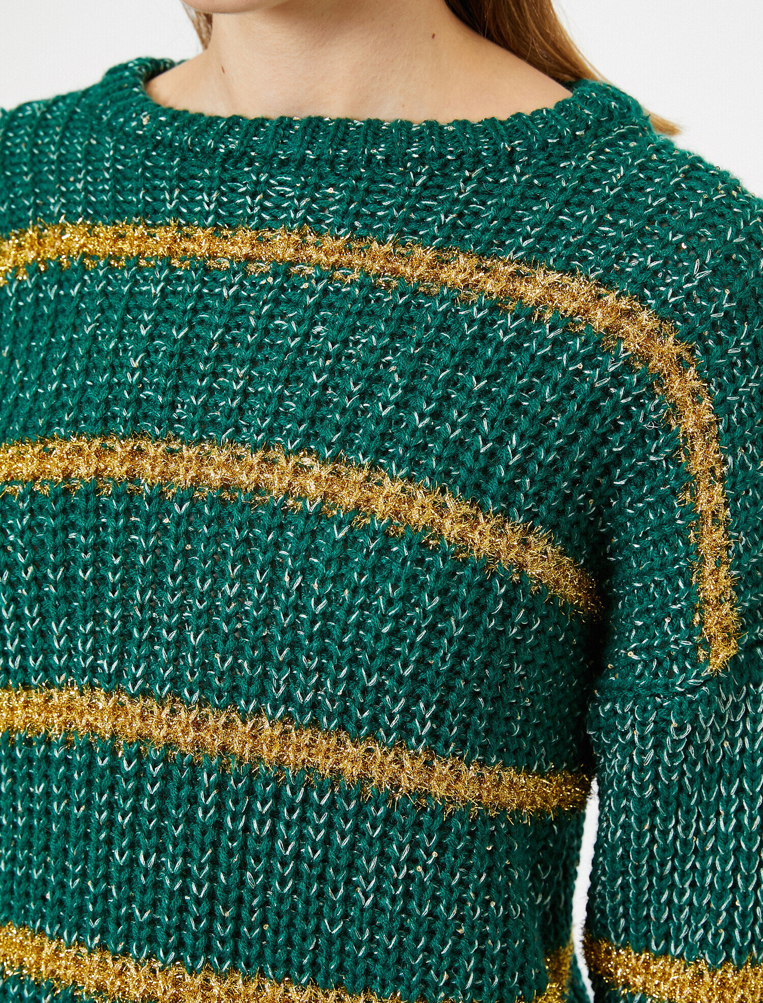   Sırt Detaylı Triko Kazak