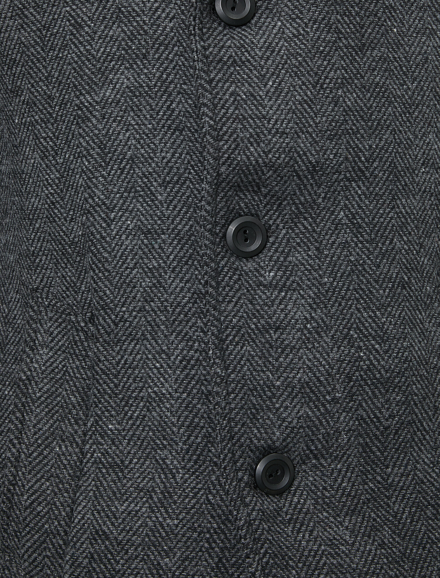   Düğme Detaylı Kaban