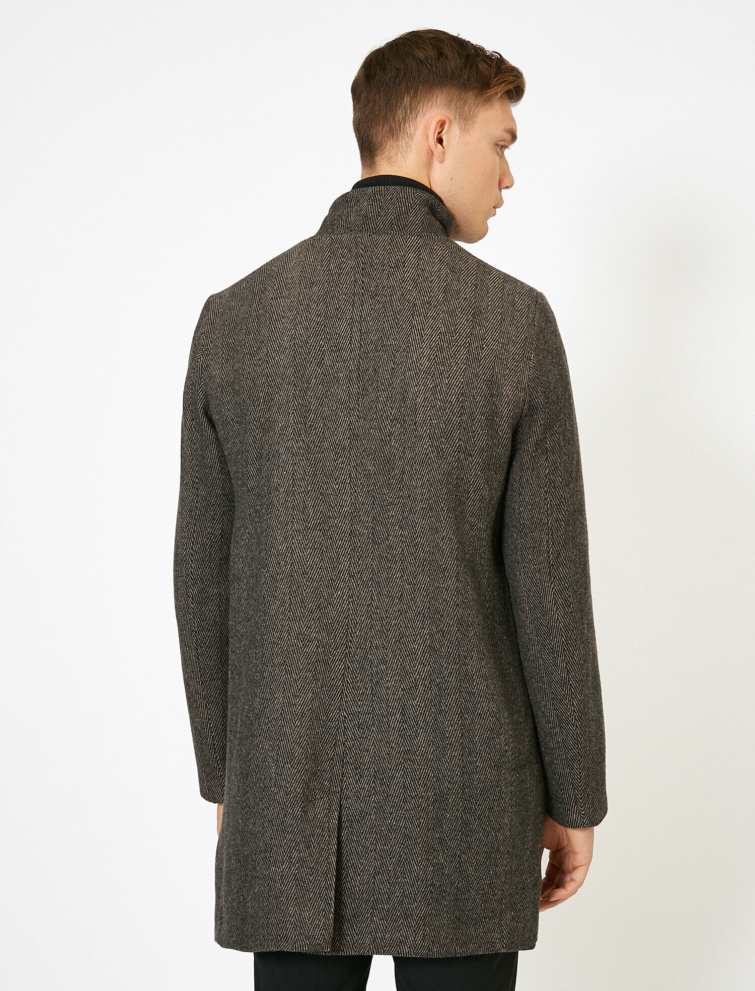 Düğme Detaylı Kaban