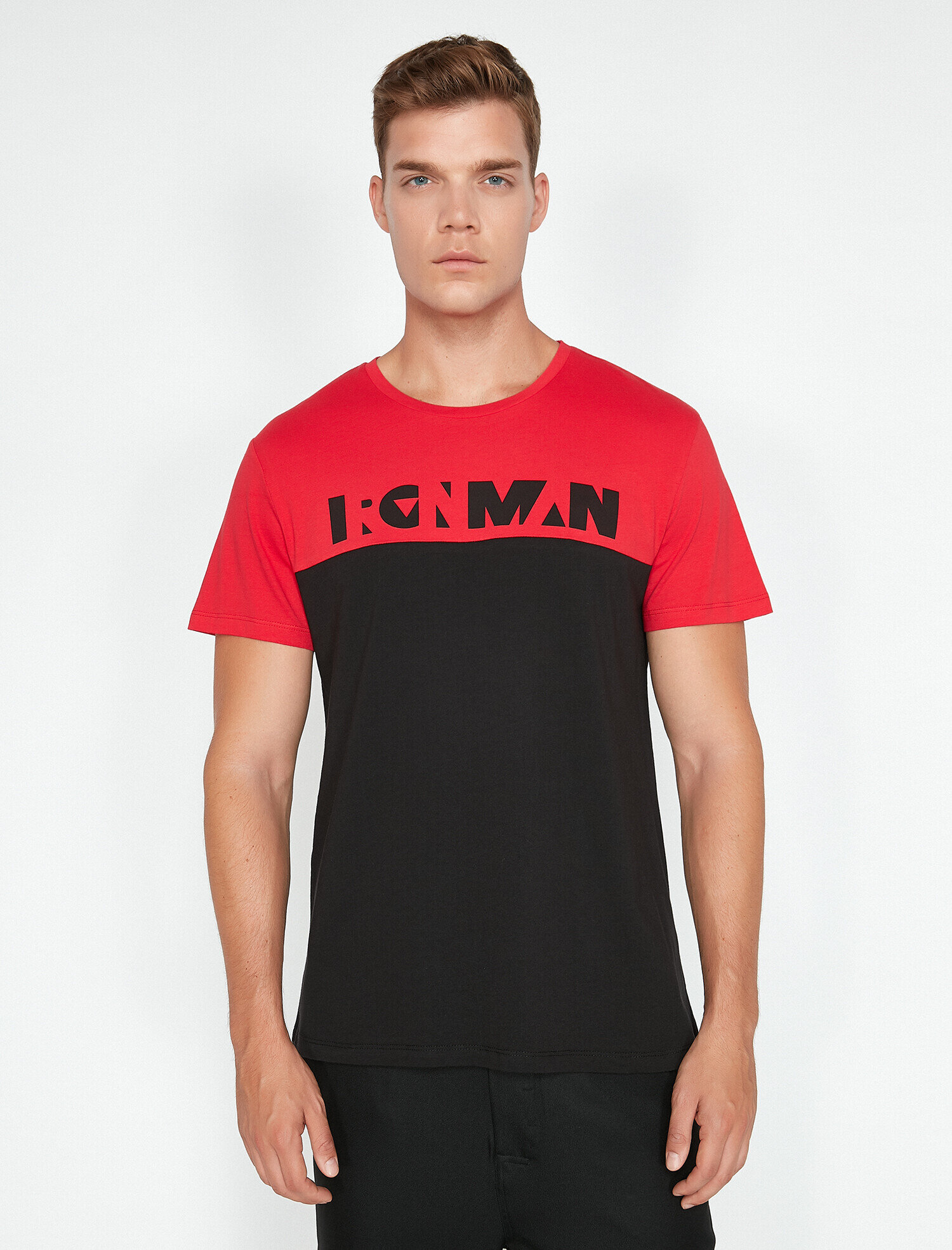   Marvel Lisanslı Yazılı Baskılı T-Shirt