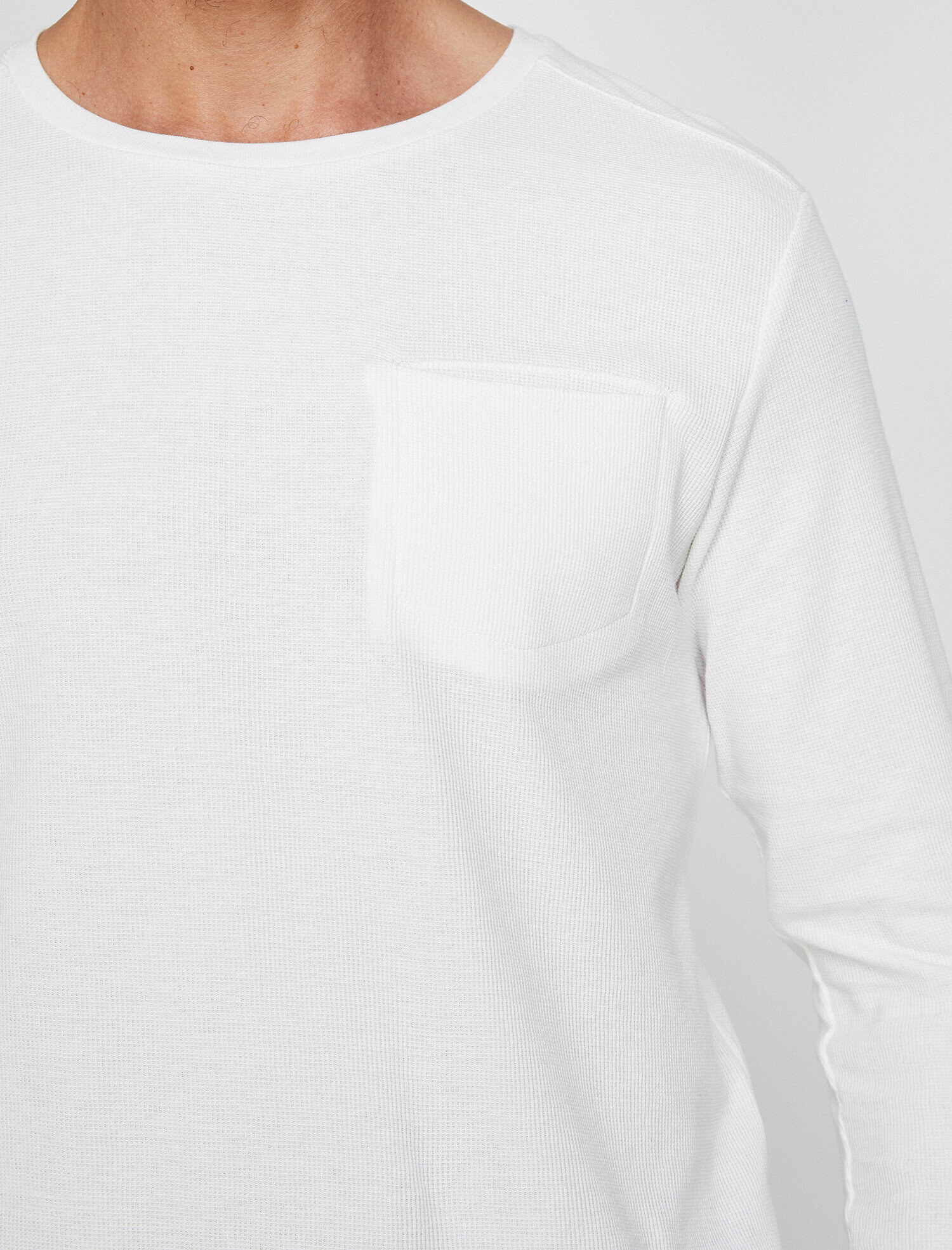   Cep Detaylı Tişört