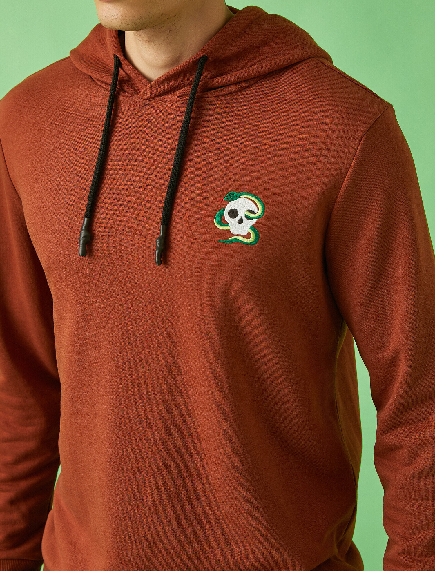  Kuru Kafa İşlemeli Kapşonlu Sweatshirt