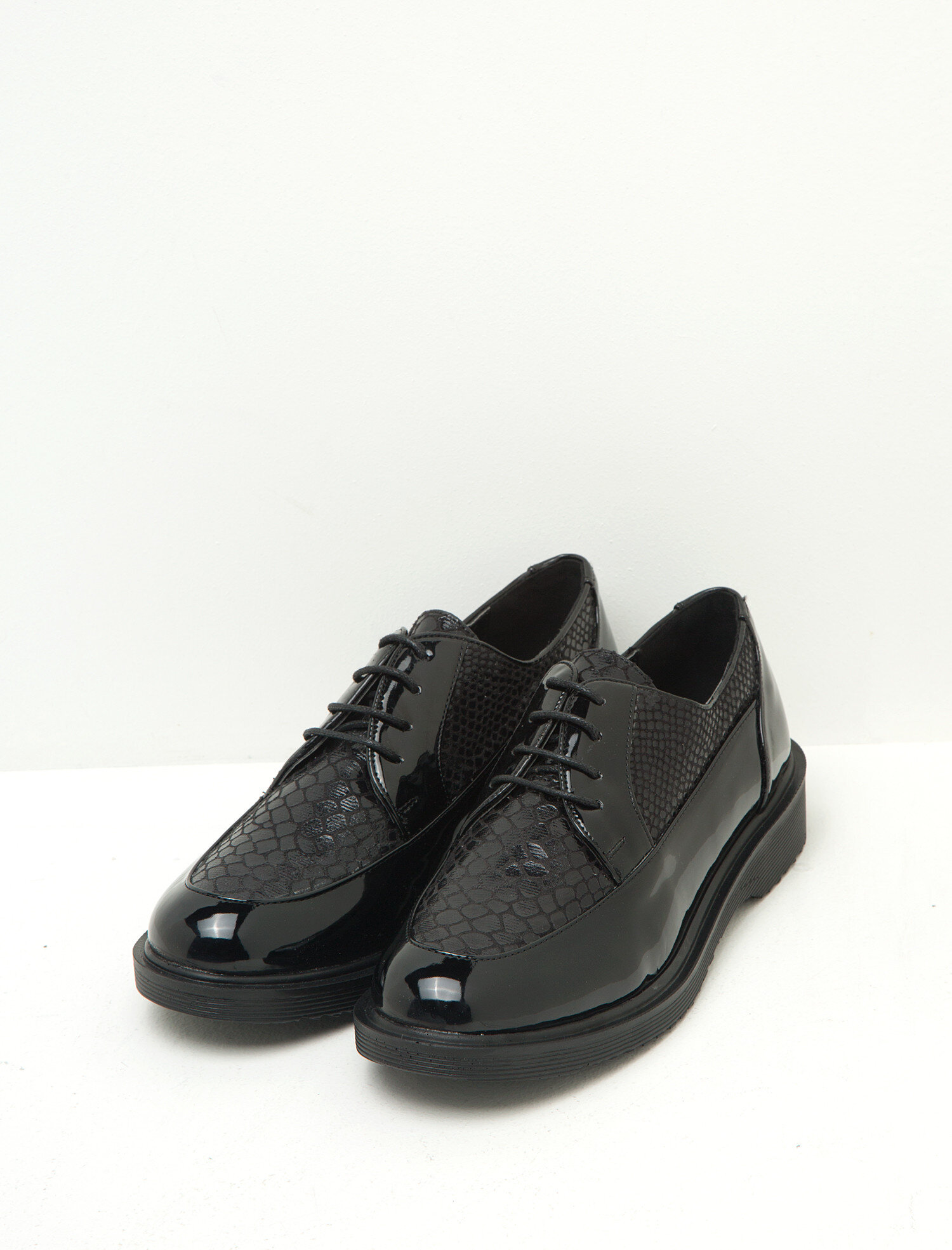 Kadın Bağcıklı Loafer