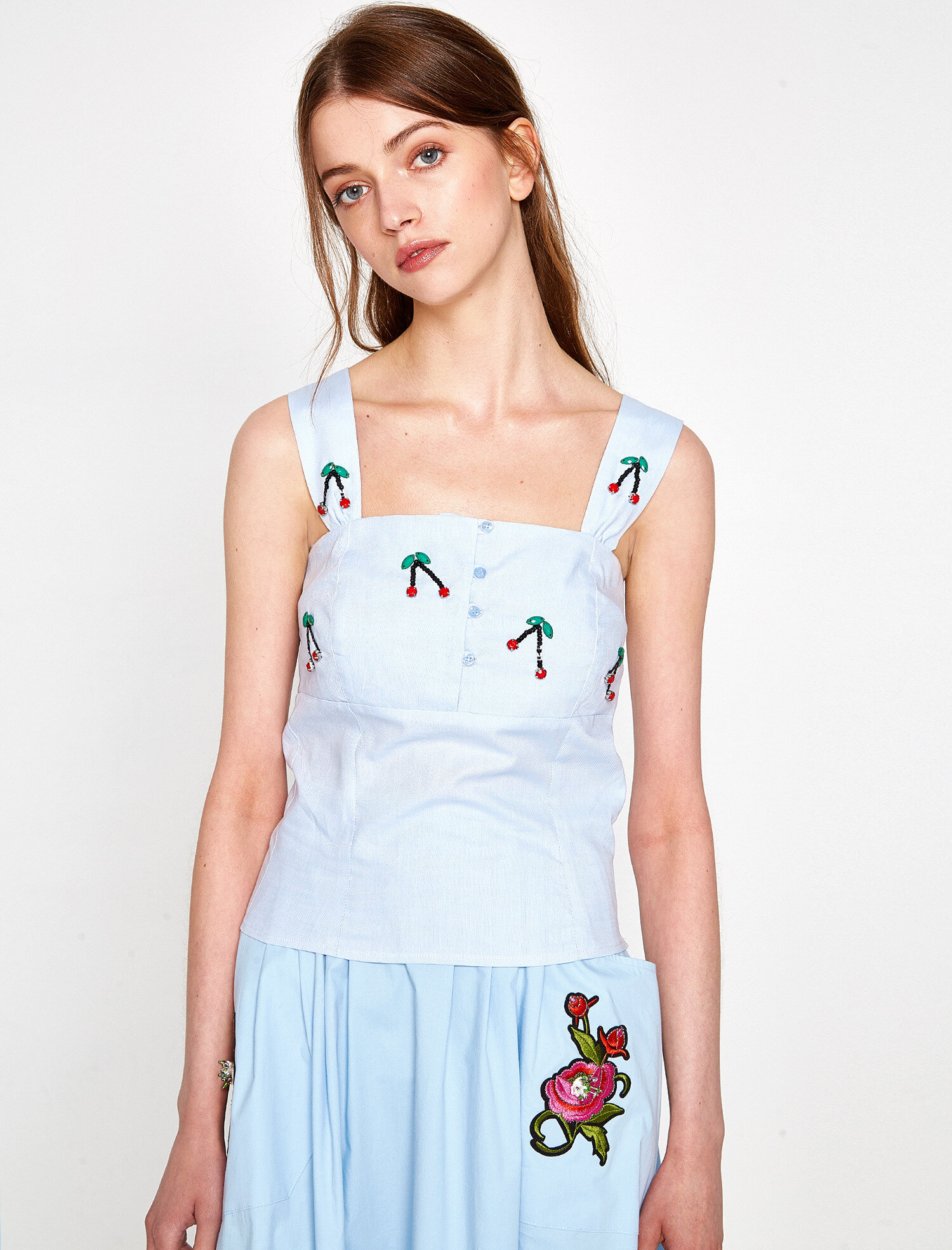   Nakış Detaylı Bluz