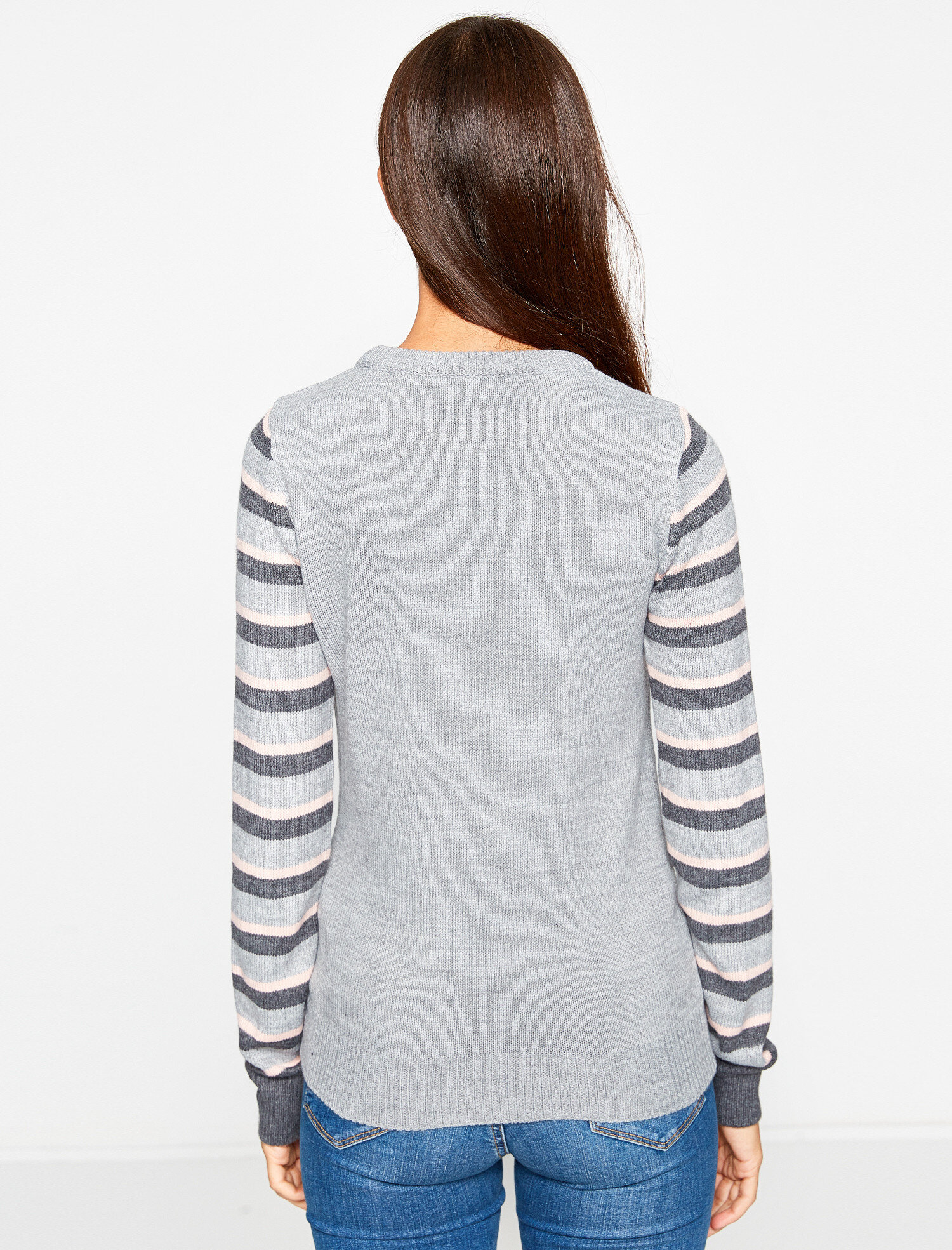   Yazılı Baskılı Triko Kazak