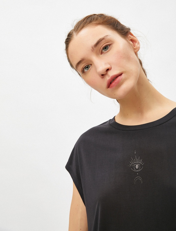  Sırt Detaylı Spor Tişört