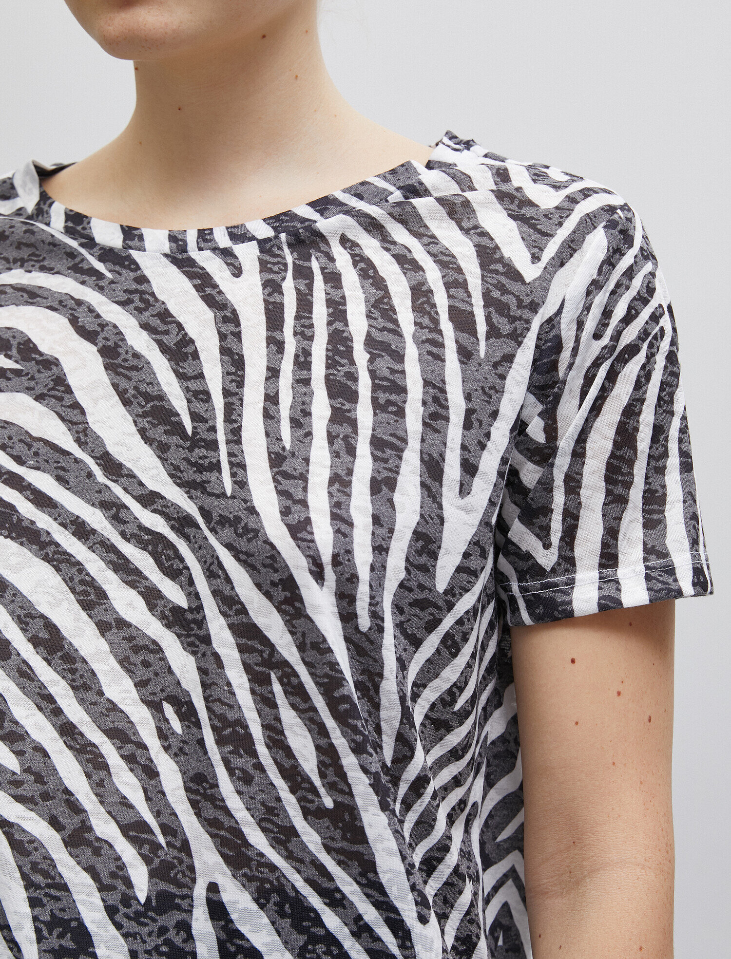   Zebra Desenli Tişört Kısa Kollu