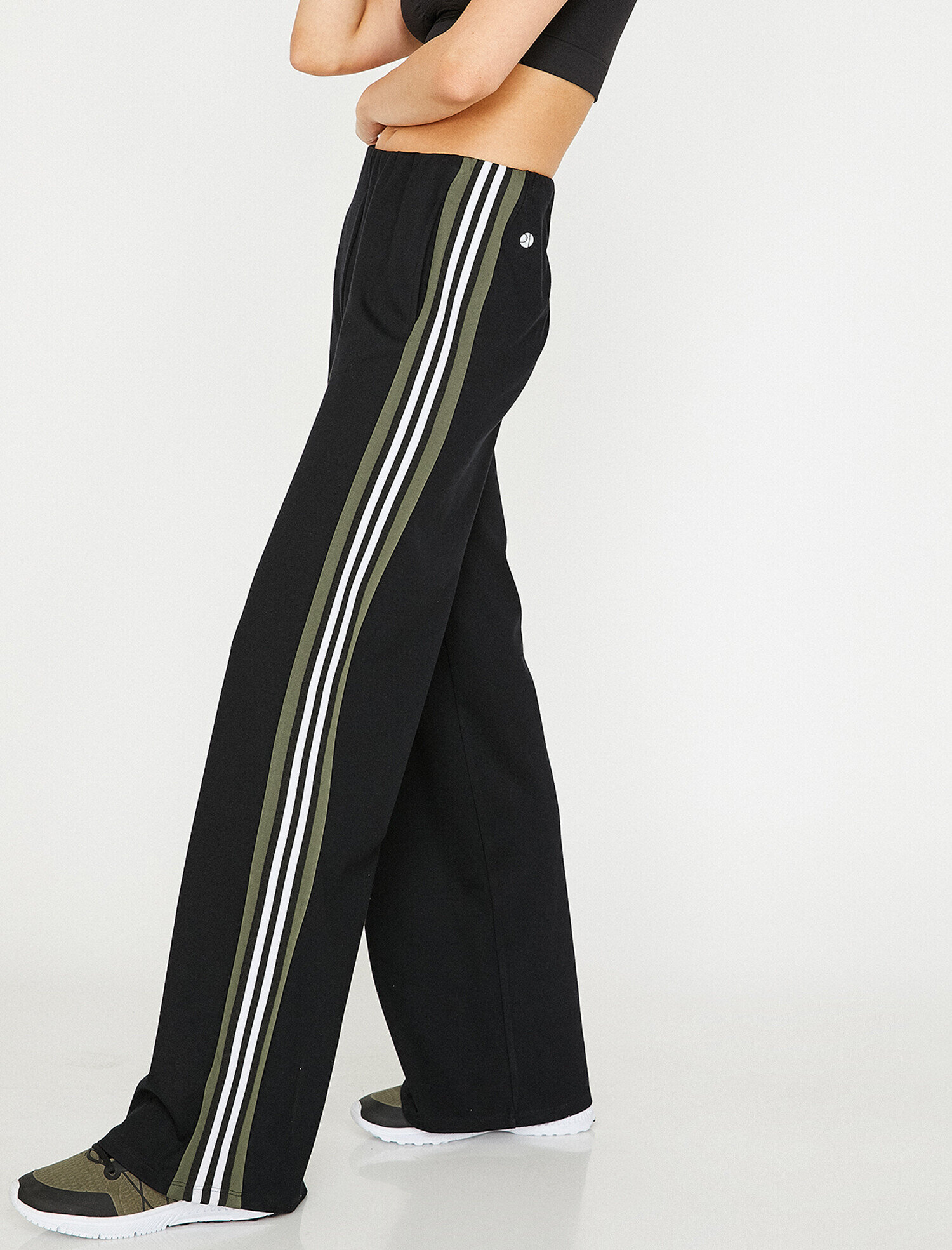   Ebru Şallı Loves Koton Sport Eşofman Altı