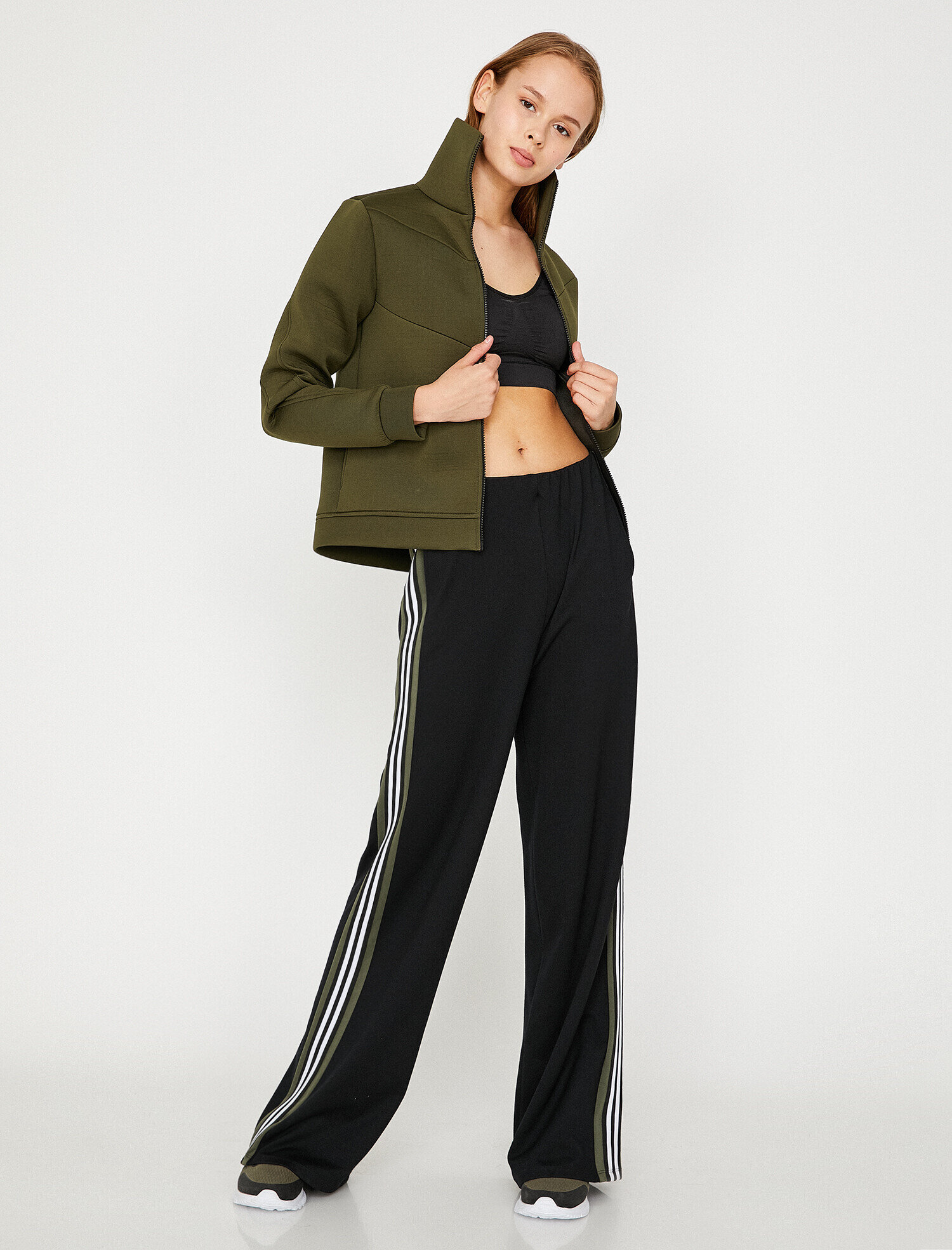   Ebru Şallı Loves Koton Sport Eşofman Altı