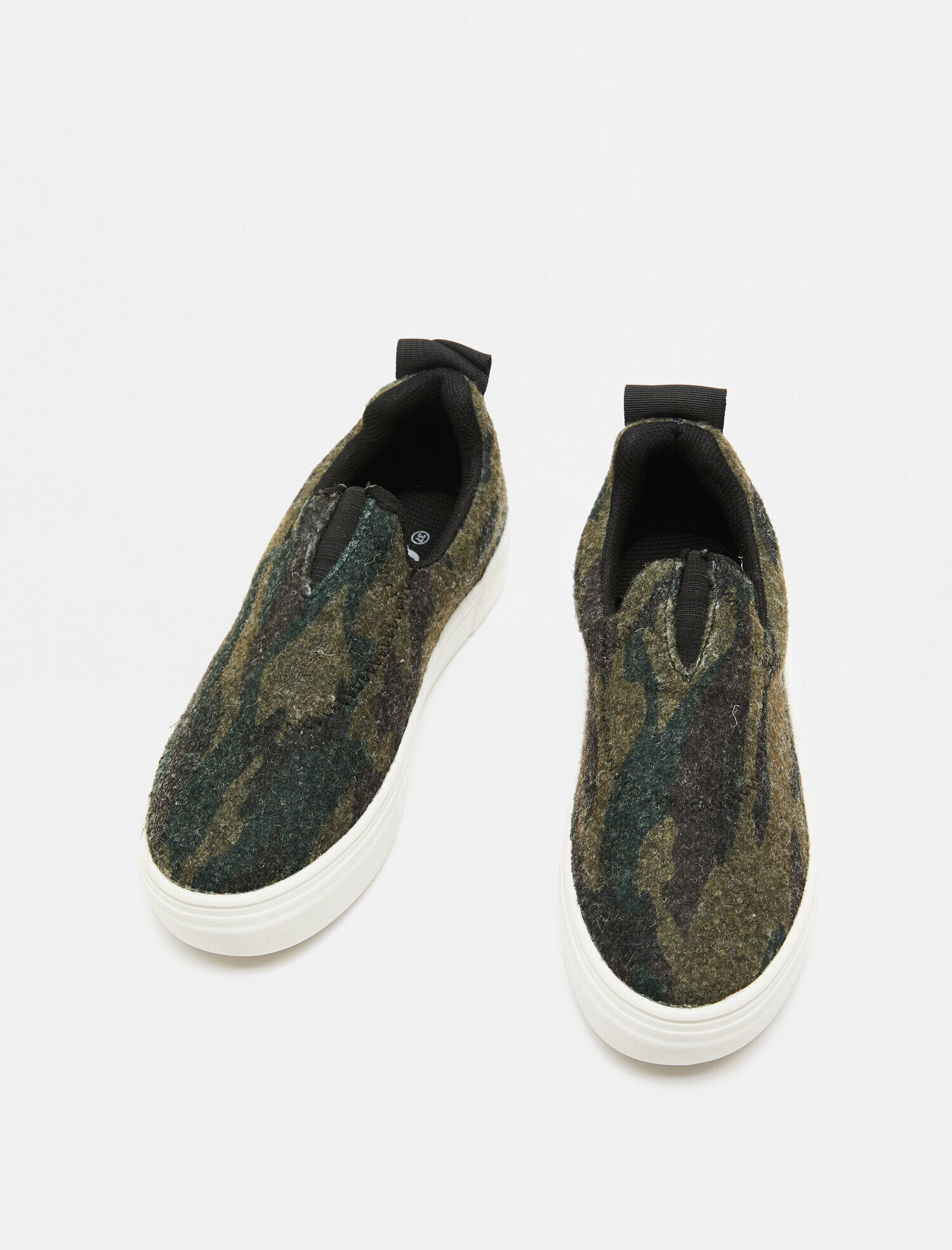  Kadın Bağcıksız Ayakkabı