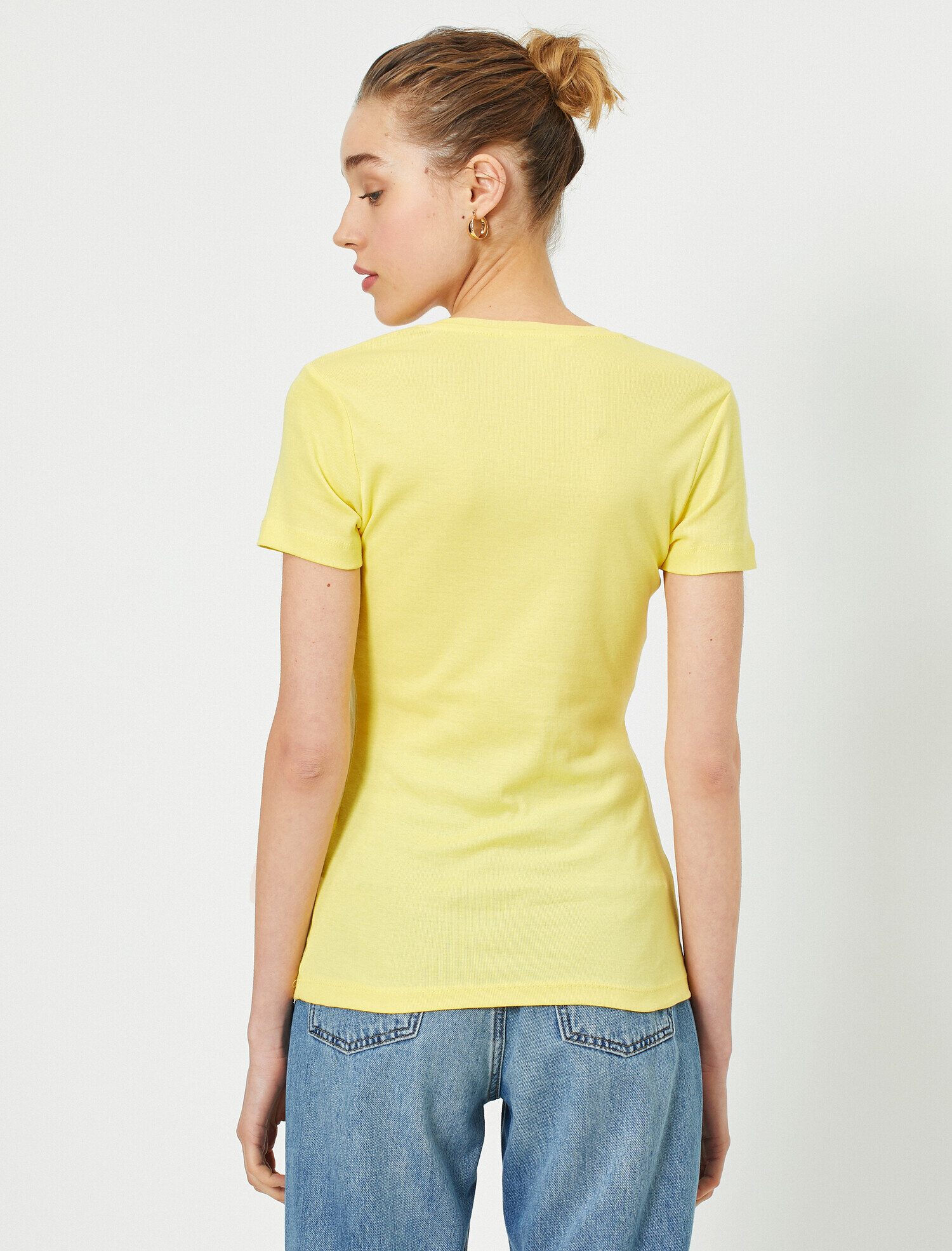   Standart Kesim V Yaka Basic Tişört