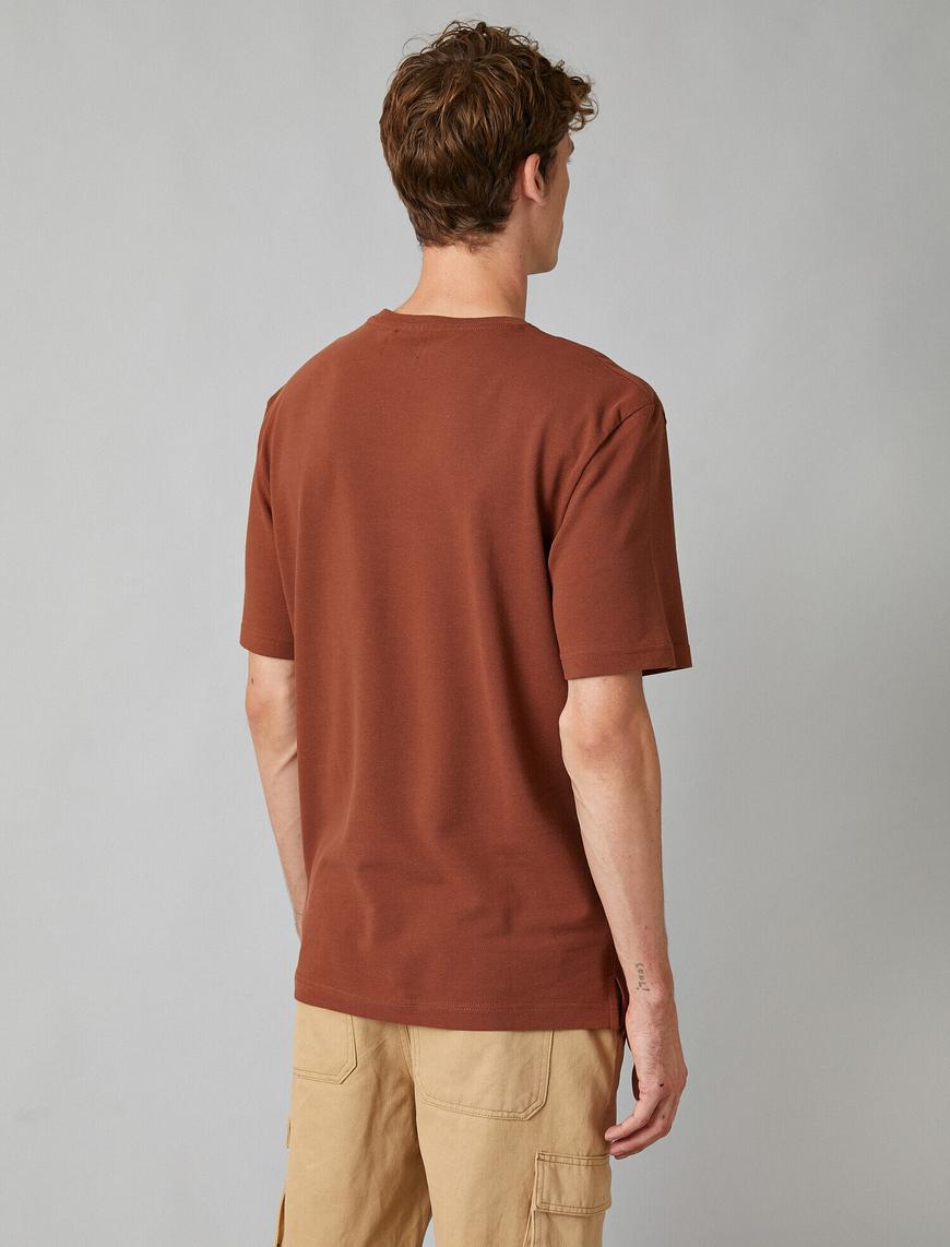   Pocket Basic T-Shirt
